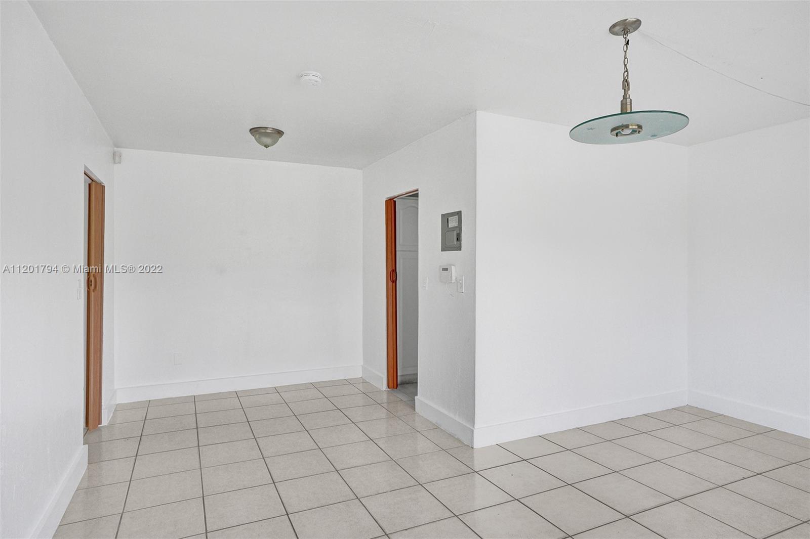 1936 NORMANDY DRIVE Unit: 1-10