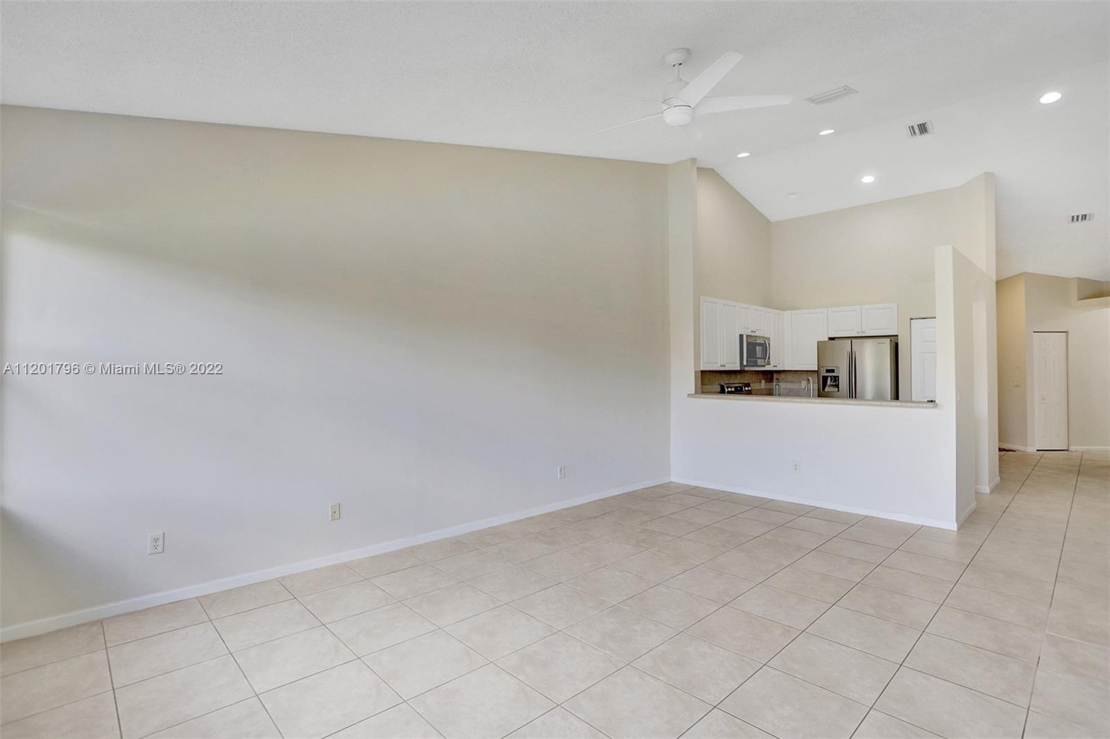 274 Coral Trace Ln Unit: 274