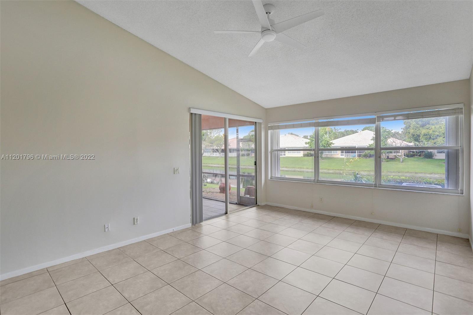 274 Coral Trace Ln Unit: 274