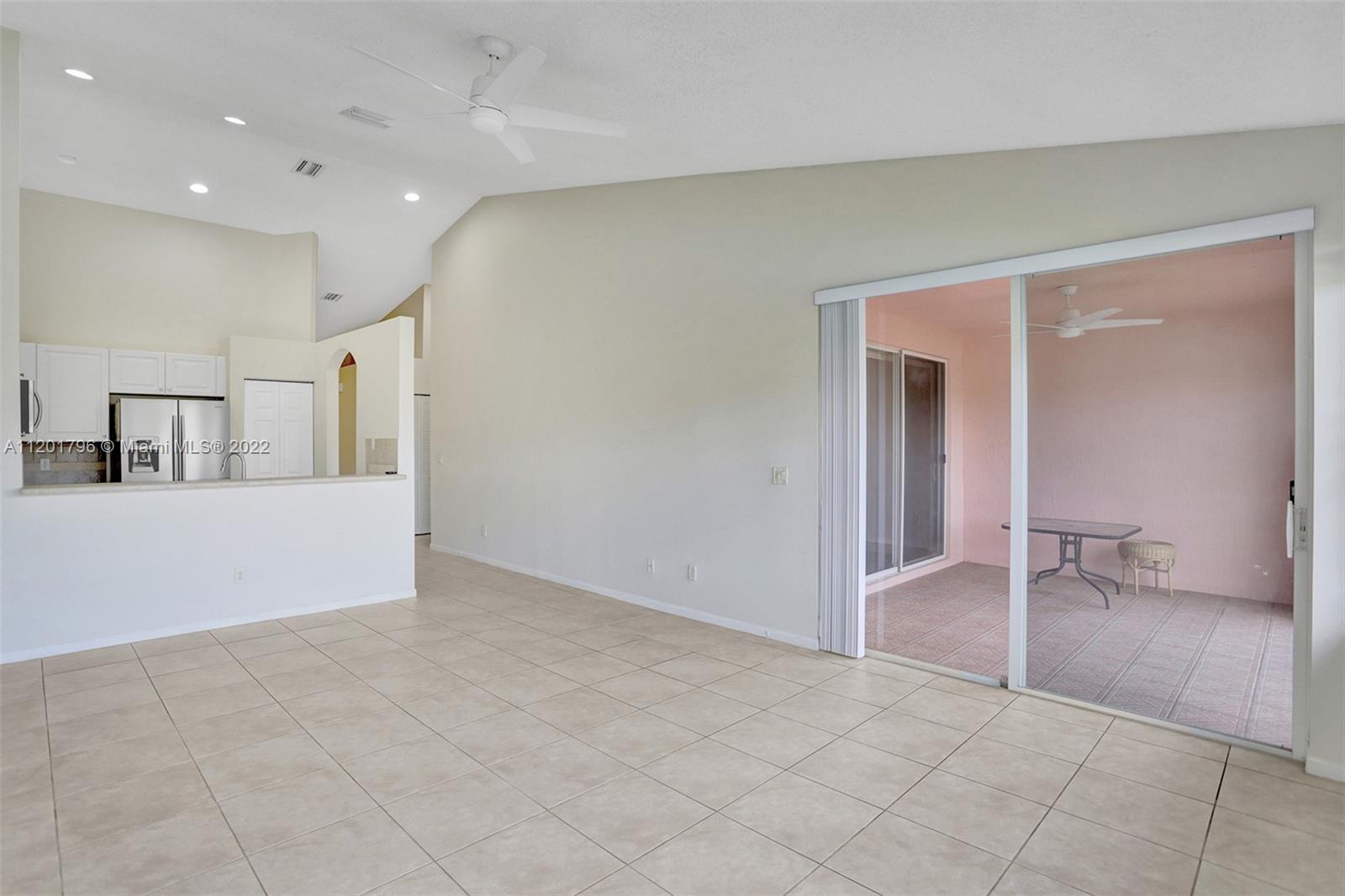 274 Coral Trace Ln Unit: 274