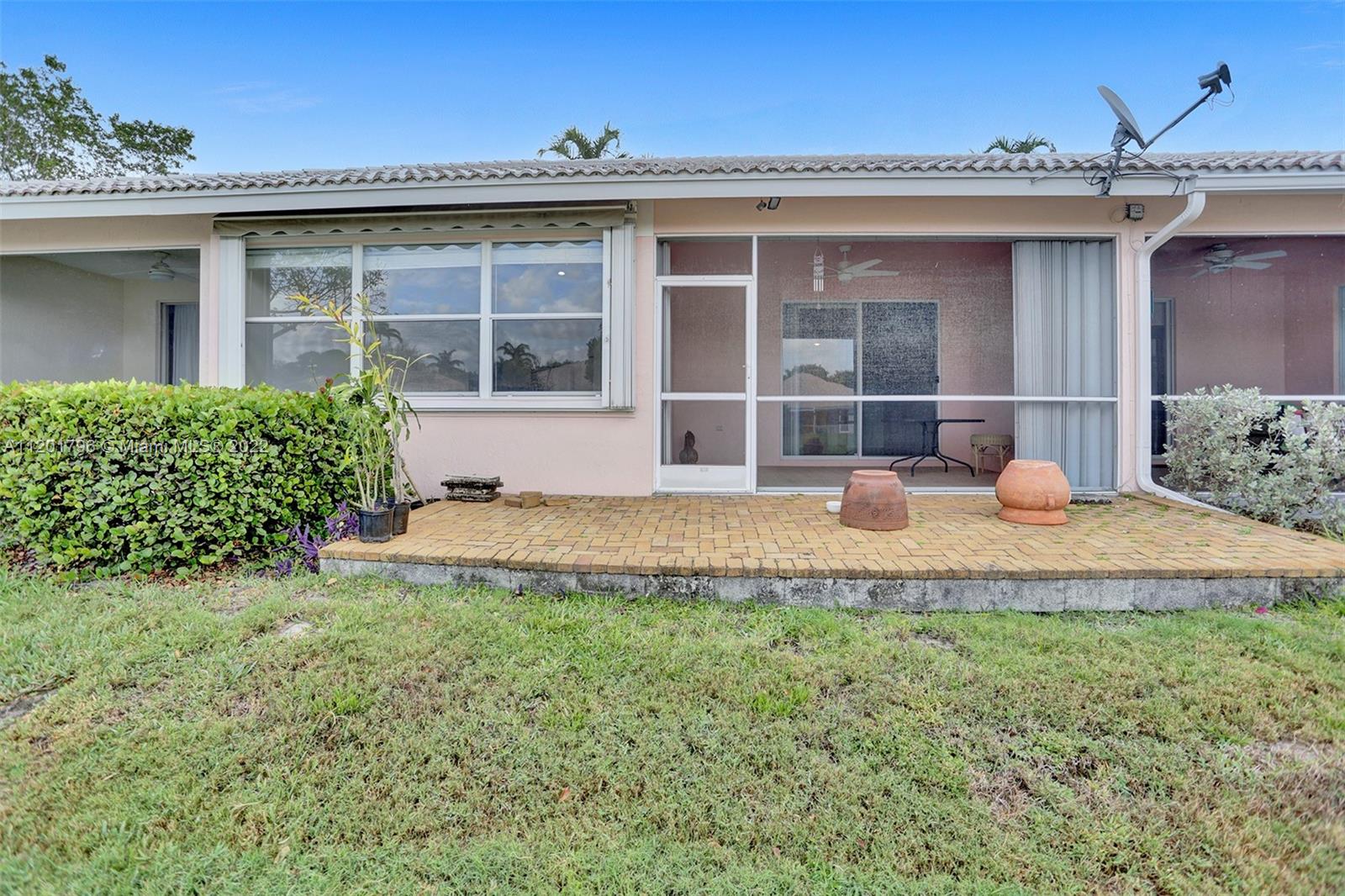 274 Coral Trace Ln Unit: 274