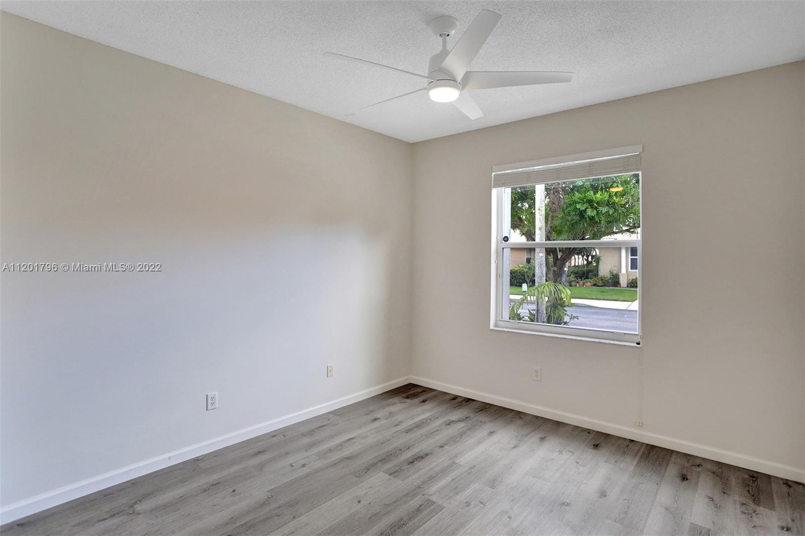 274 Coral Trace Ln Unit: 274