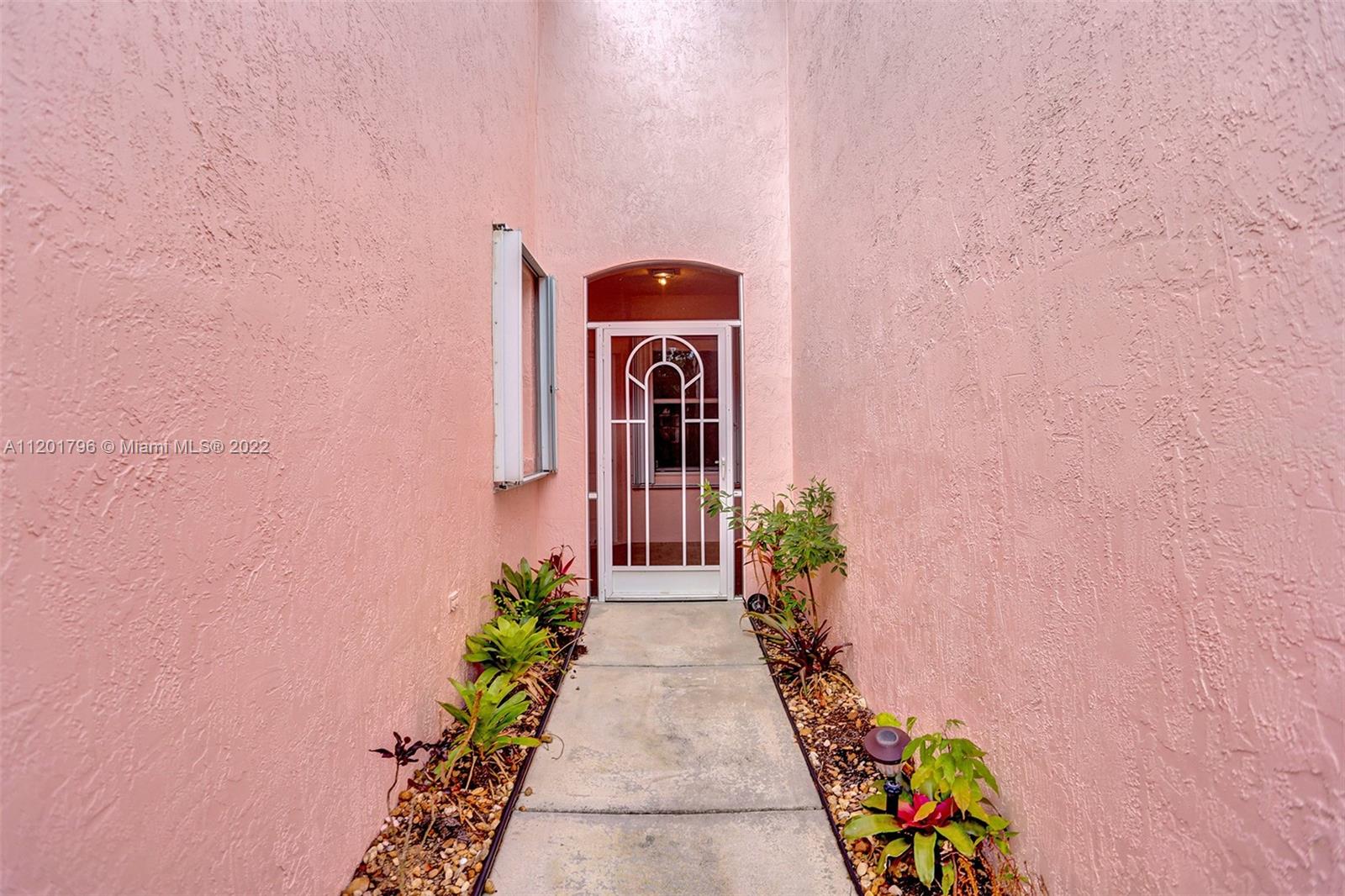 274 Coral Trace Ln Unit: 274