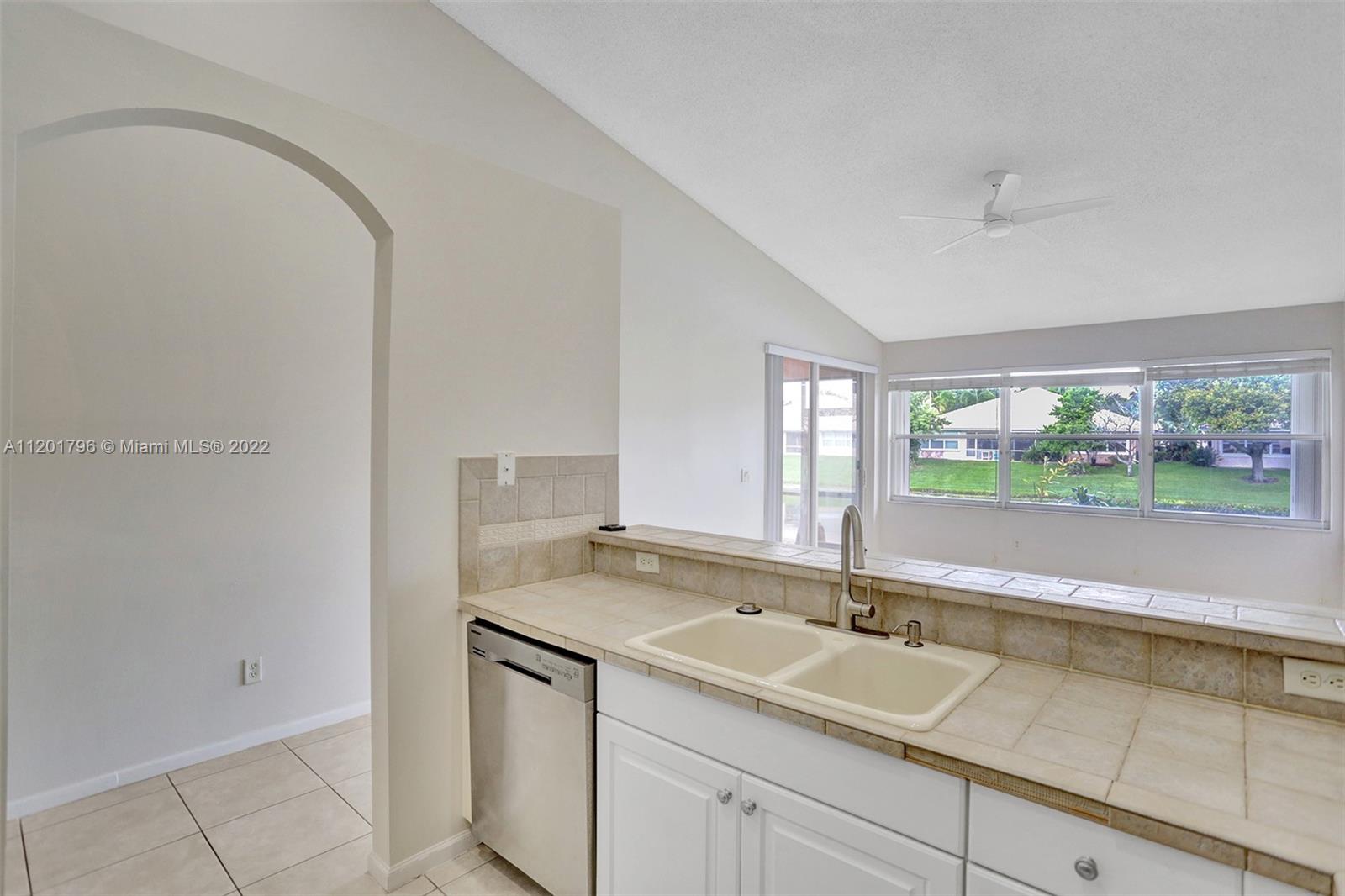 274 Coral Trace Ln Unit: 274