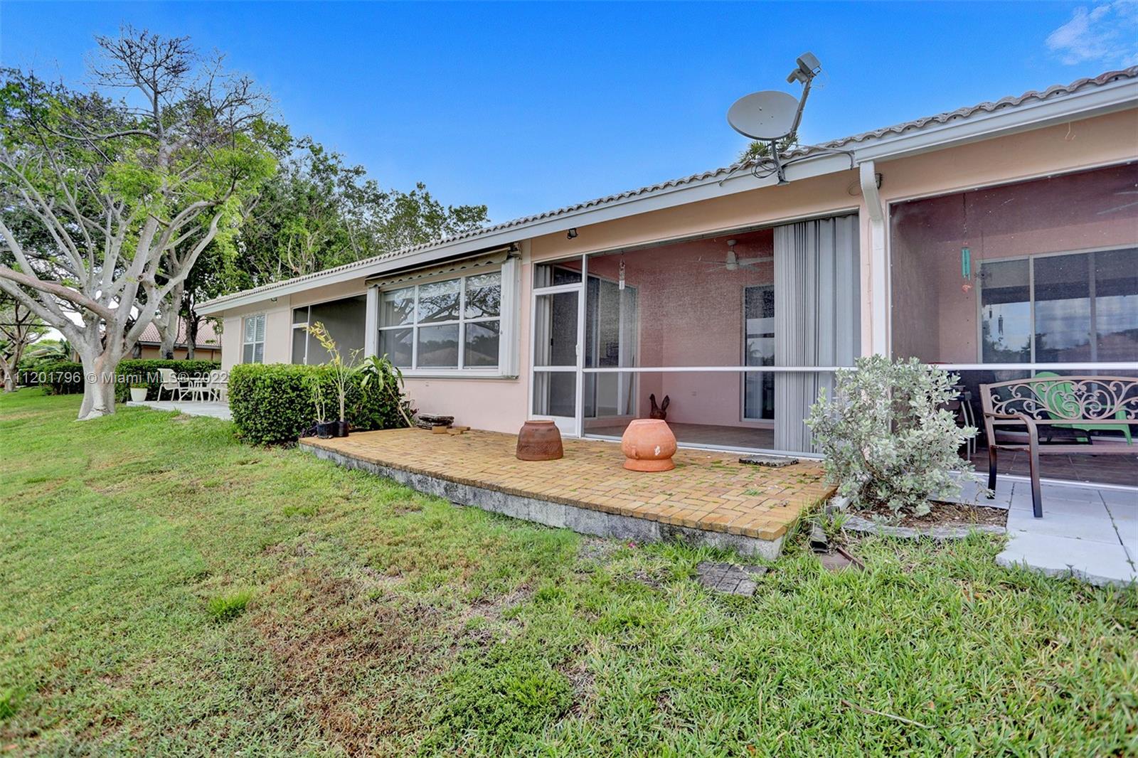 274 Coral Trace Ln Unit: 274