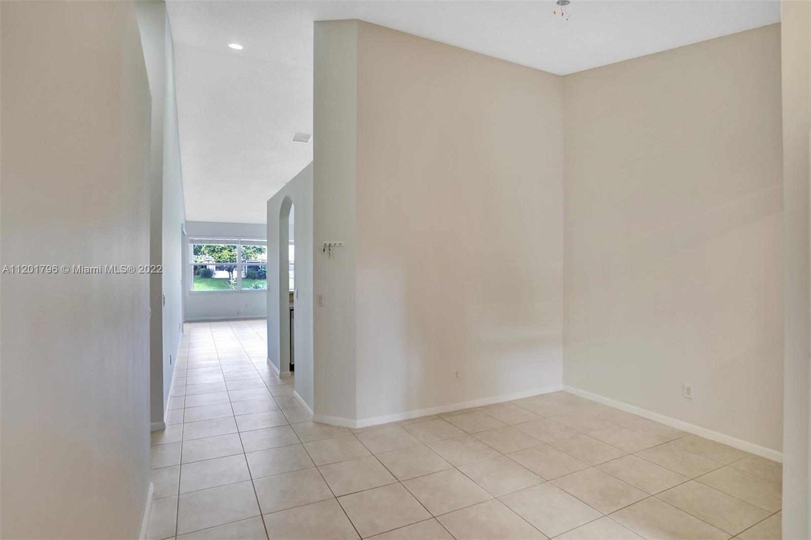 274 Coral Trace Ln Unit: 274