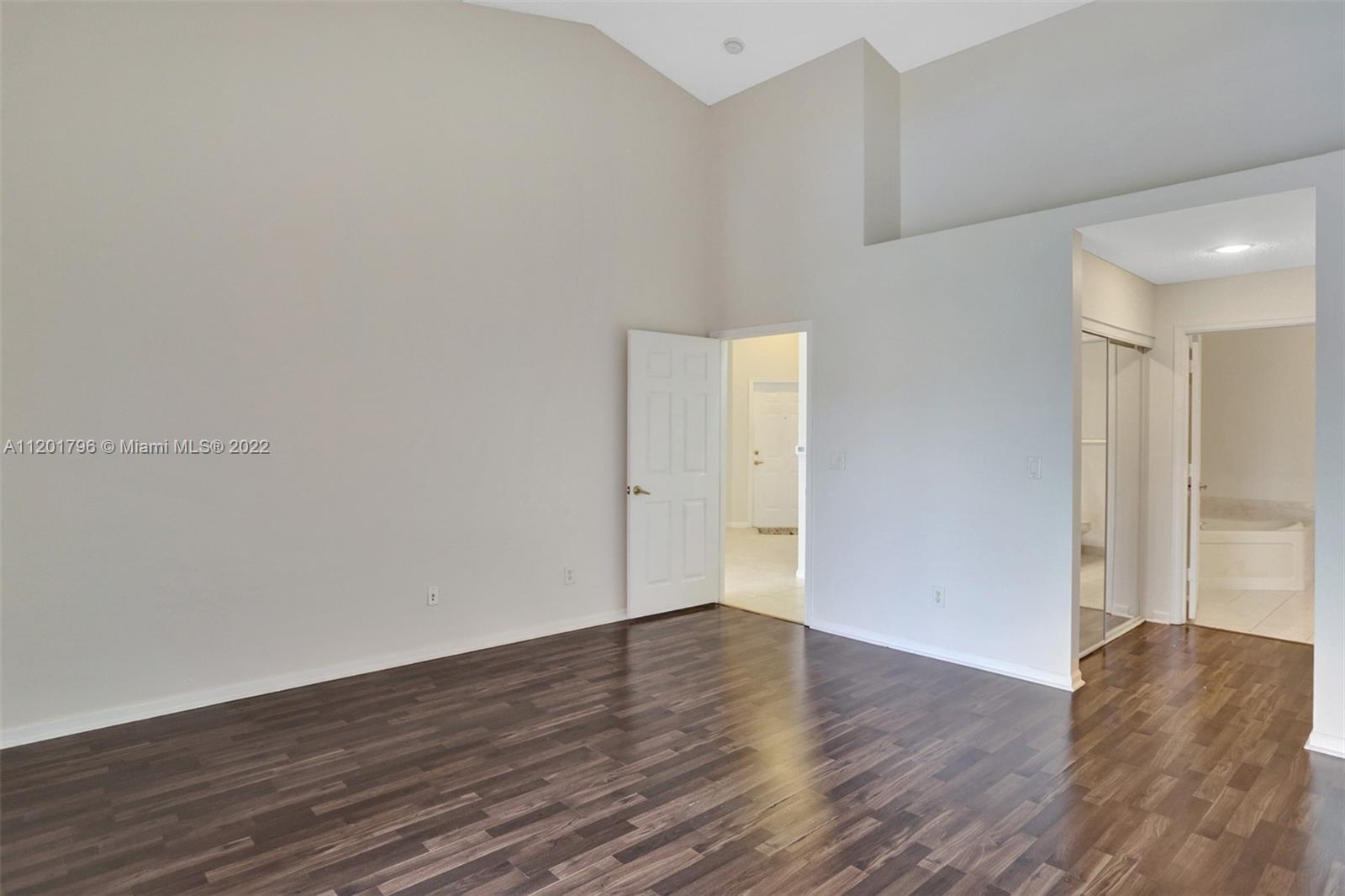 274 Coral Trace Ln Unit: 274