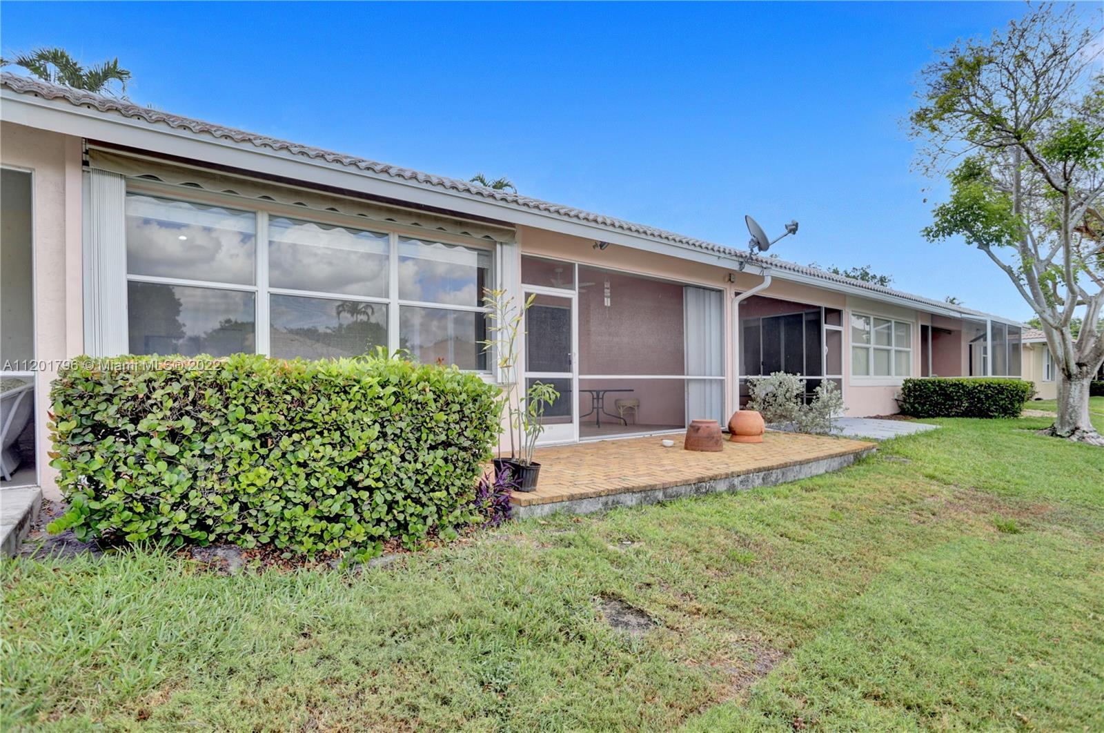 274 Coral Trace Ln Unit: 274