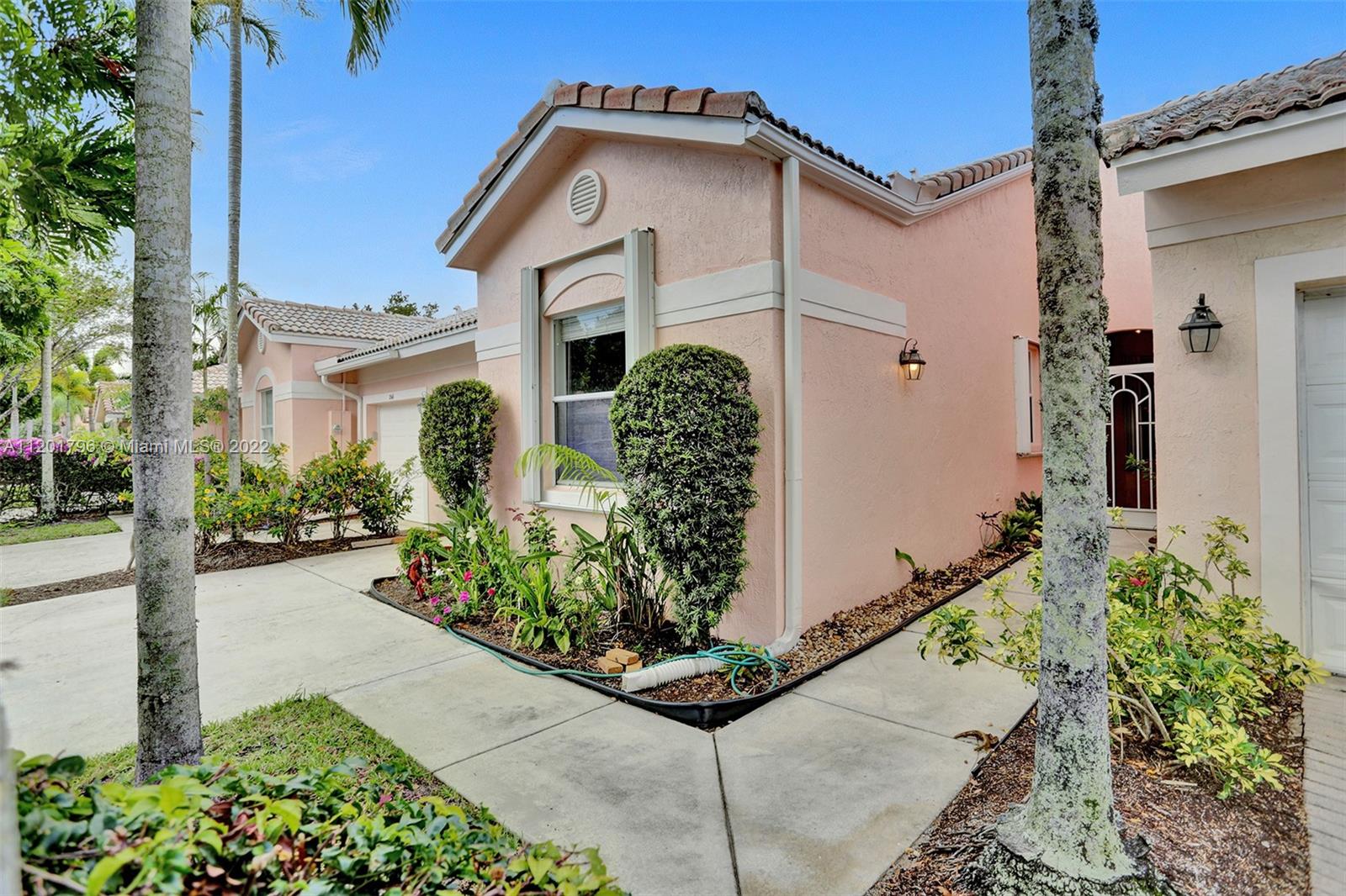 274 Coral Trace Ln Unit: 274