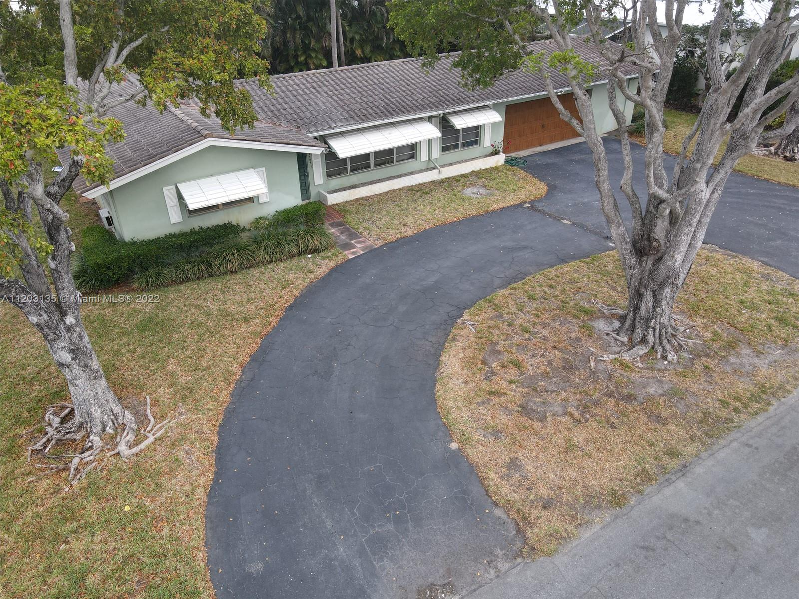2701 NE 26th Ave