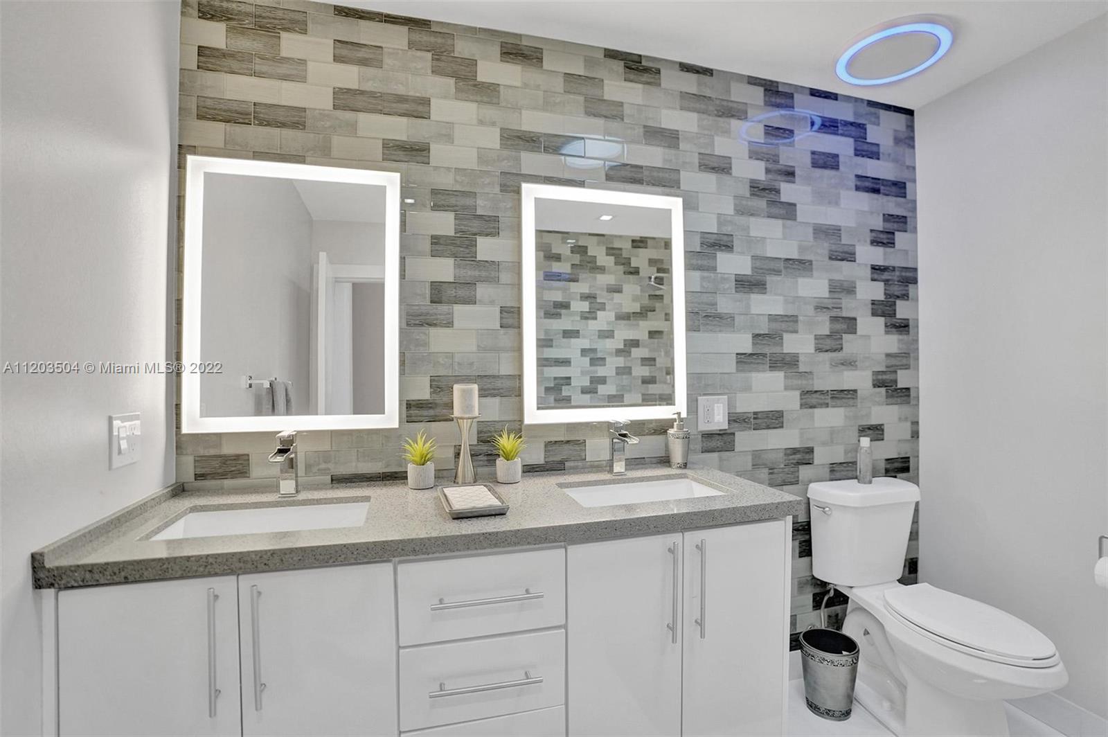 2816 NE 24th Pl Unit: 0