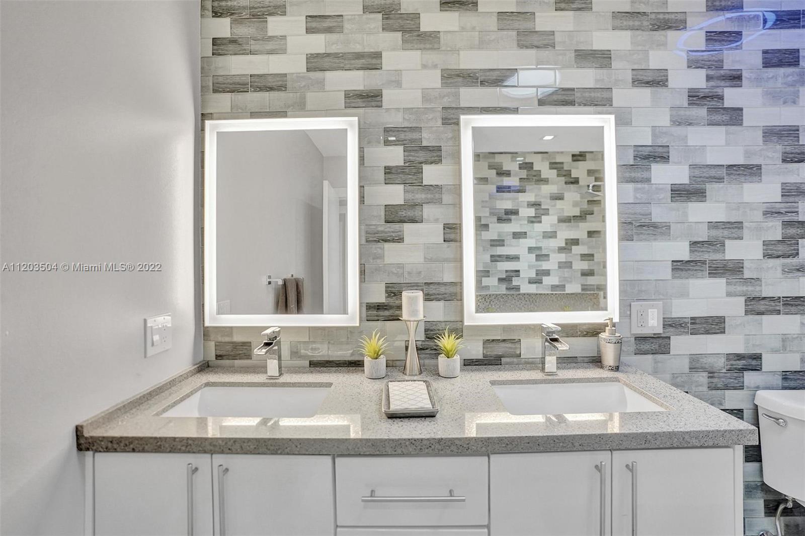 2816 NE 24th Pl Unit: 0