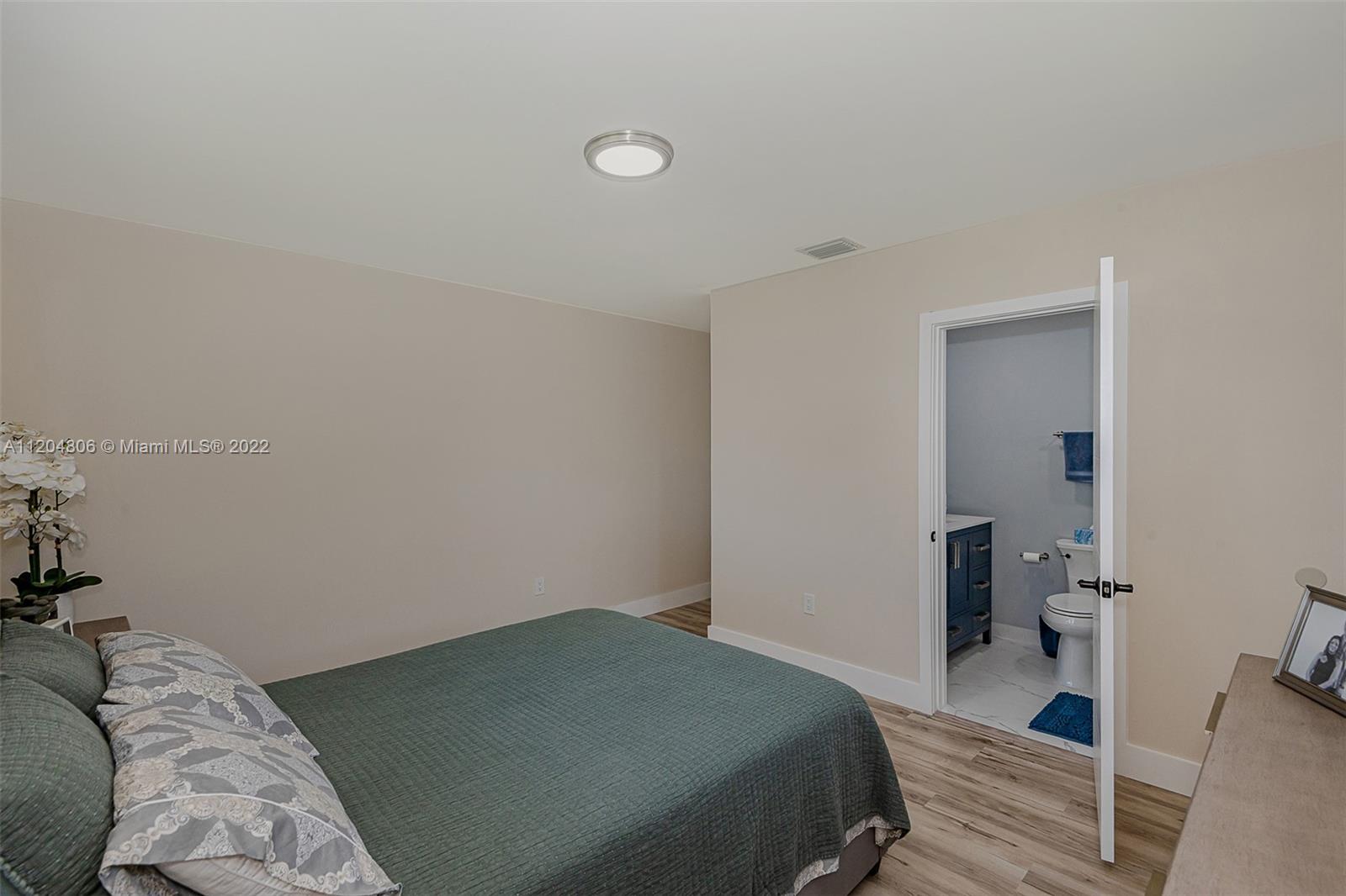 3340 W Park Rd