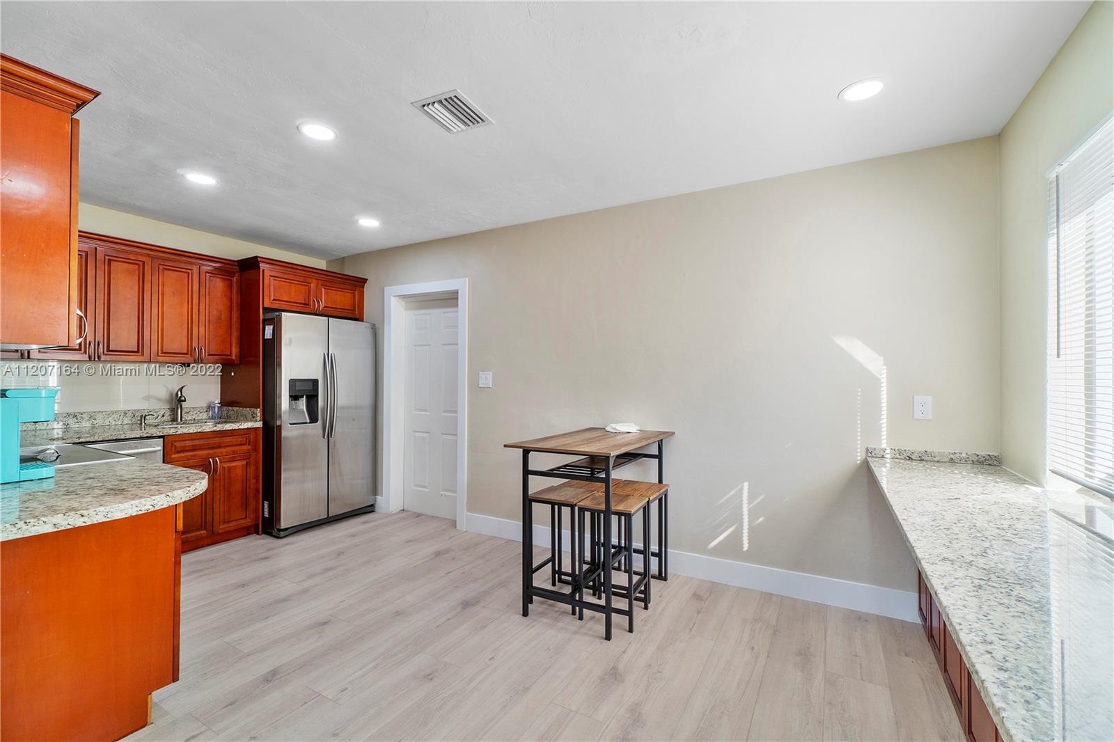 1345 NE 14th Ave