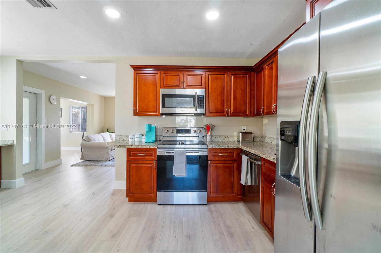 1345 NE 14th Ave