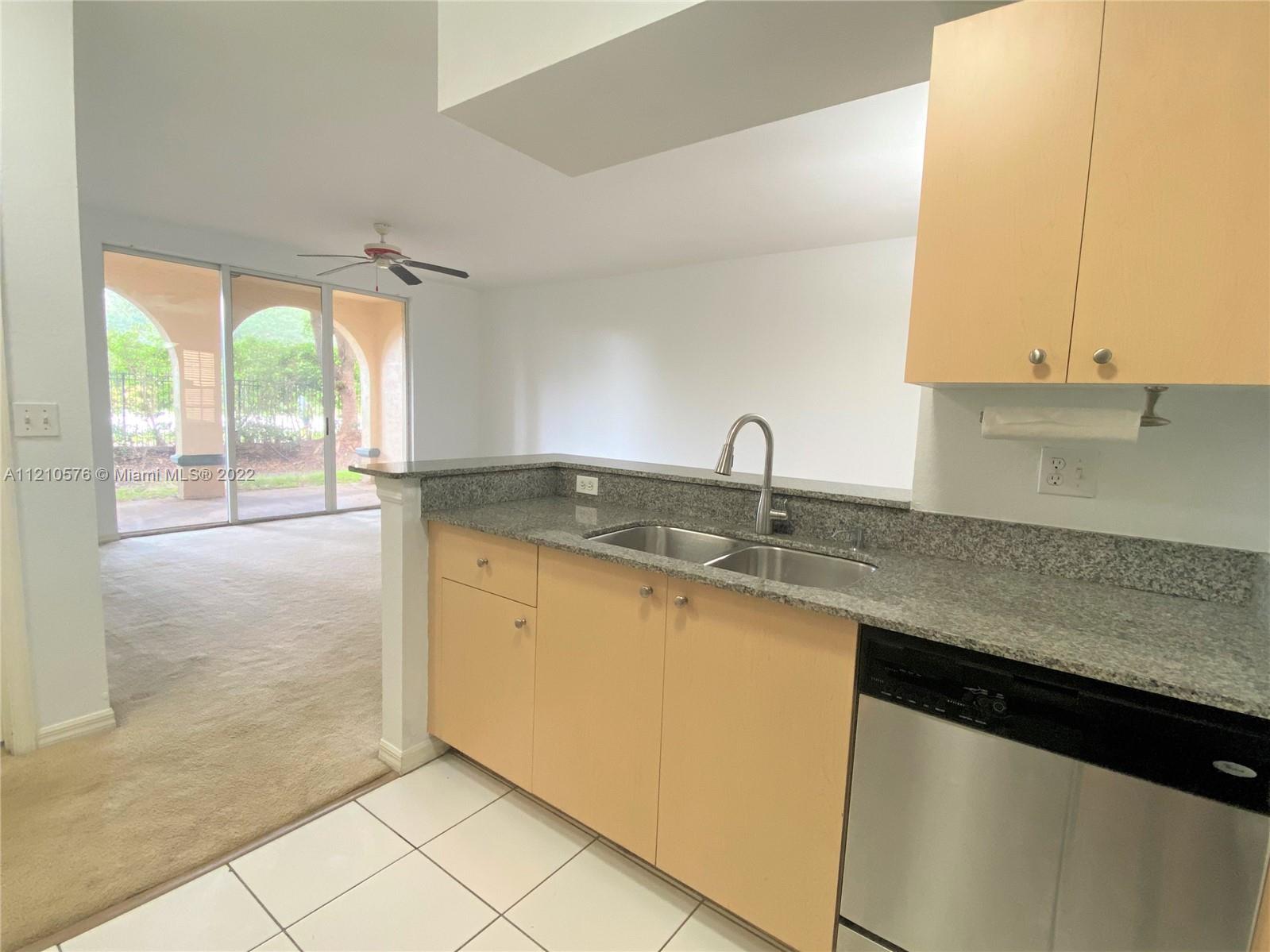 2560 Centergate Dr Unit: 104