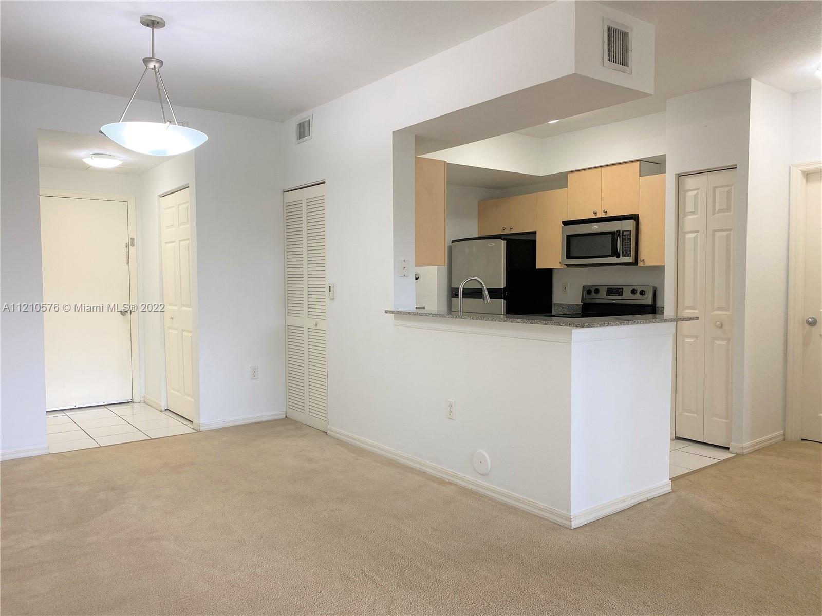 2560 Centergate Dr Unit: 104