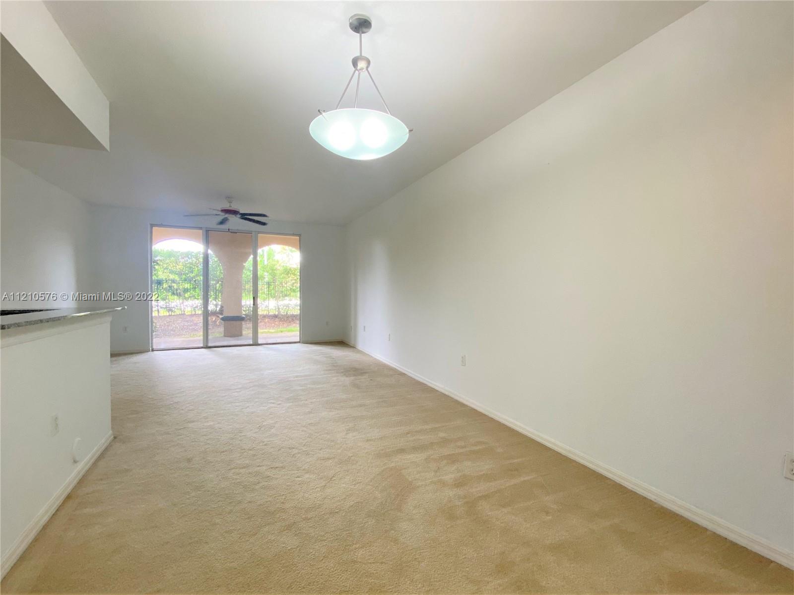 2560 Centergate Dr Unit: 104