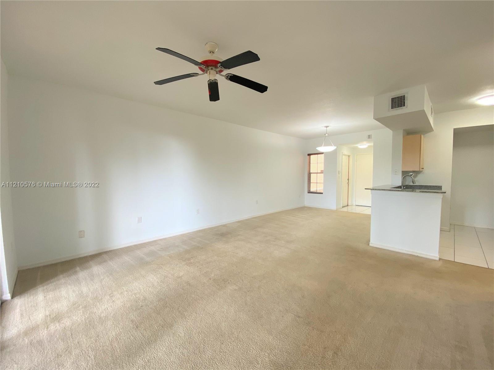 2560 Centergate Dr Unit: 104