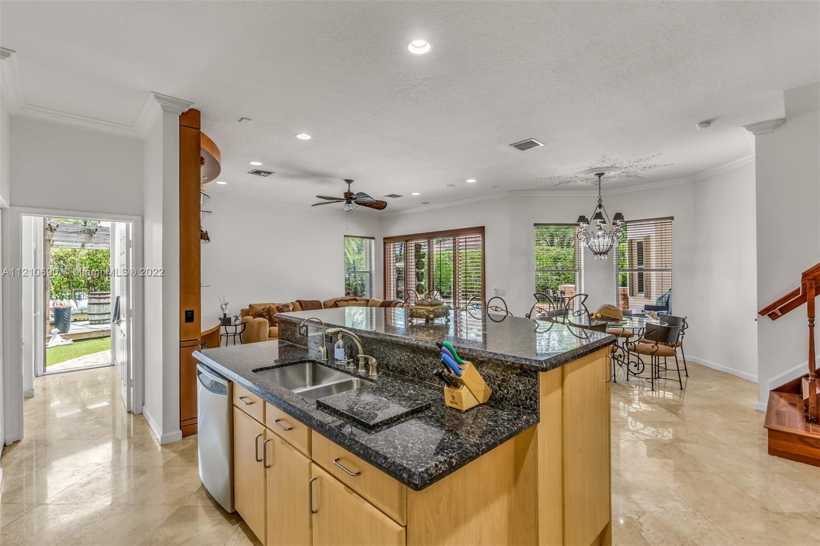 1806 Harbor Pointe Cir