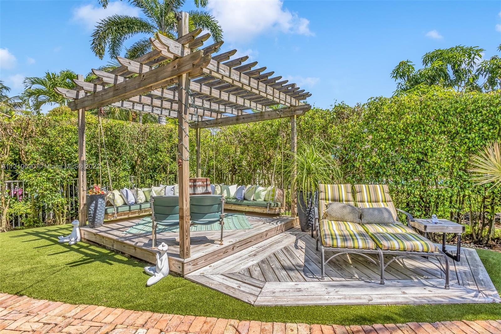1806 Harbor Pointe Cir