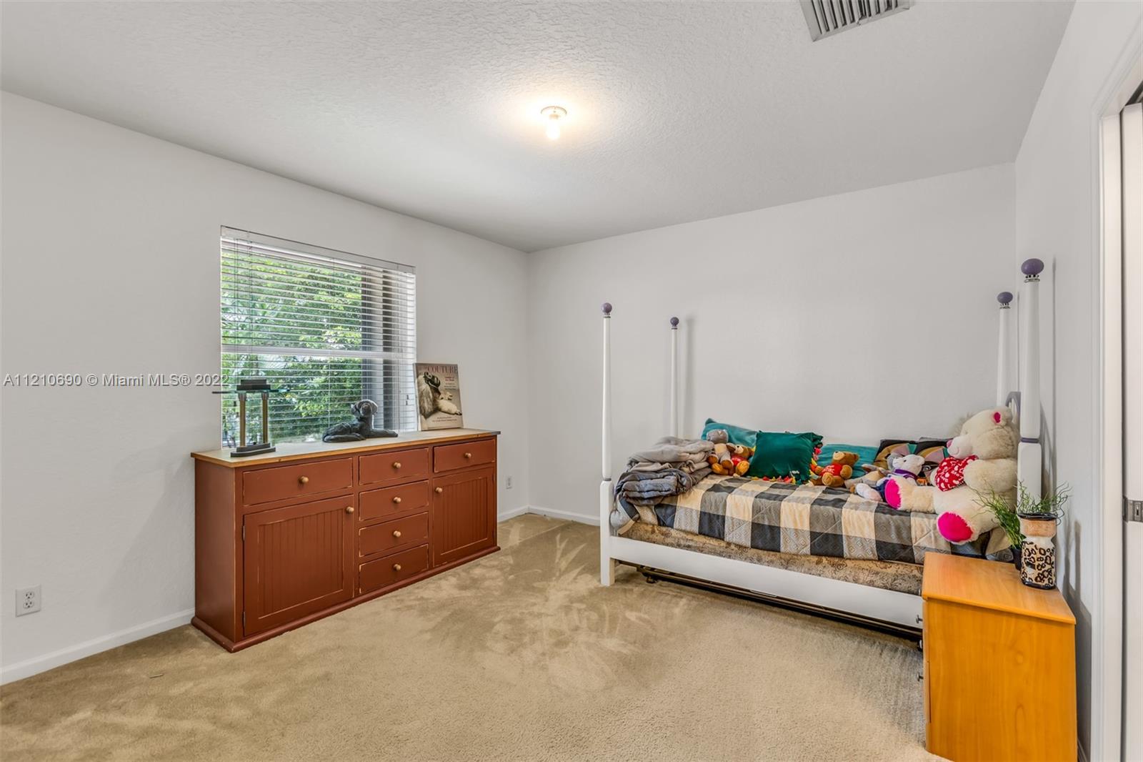 1806 Harbor Pointe Cir