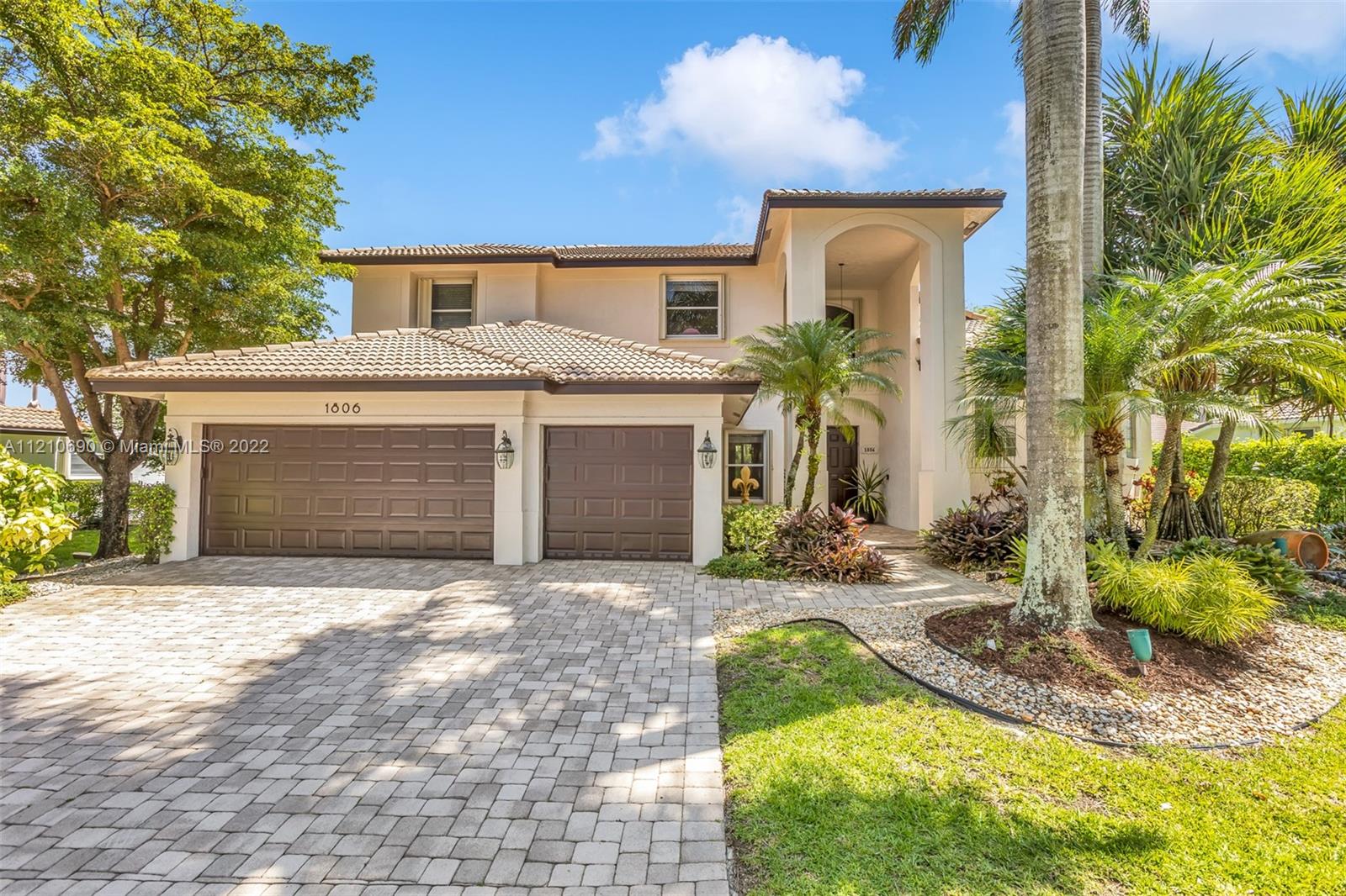 1806 Harbor Pointe Cir