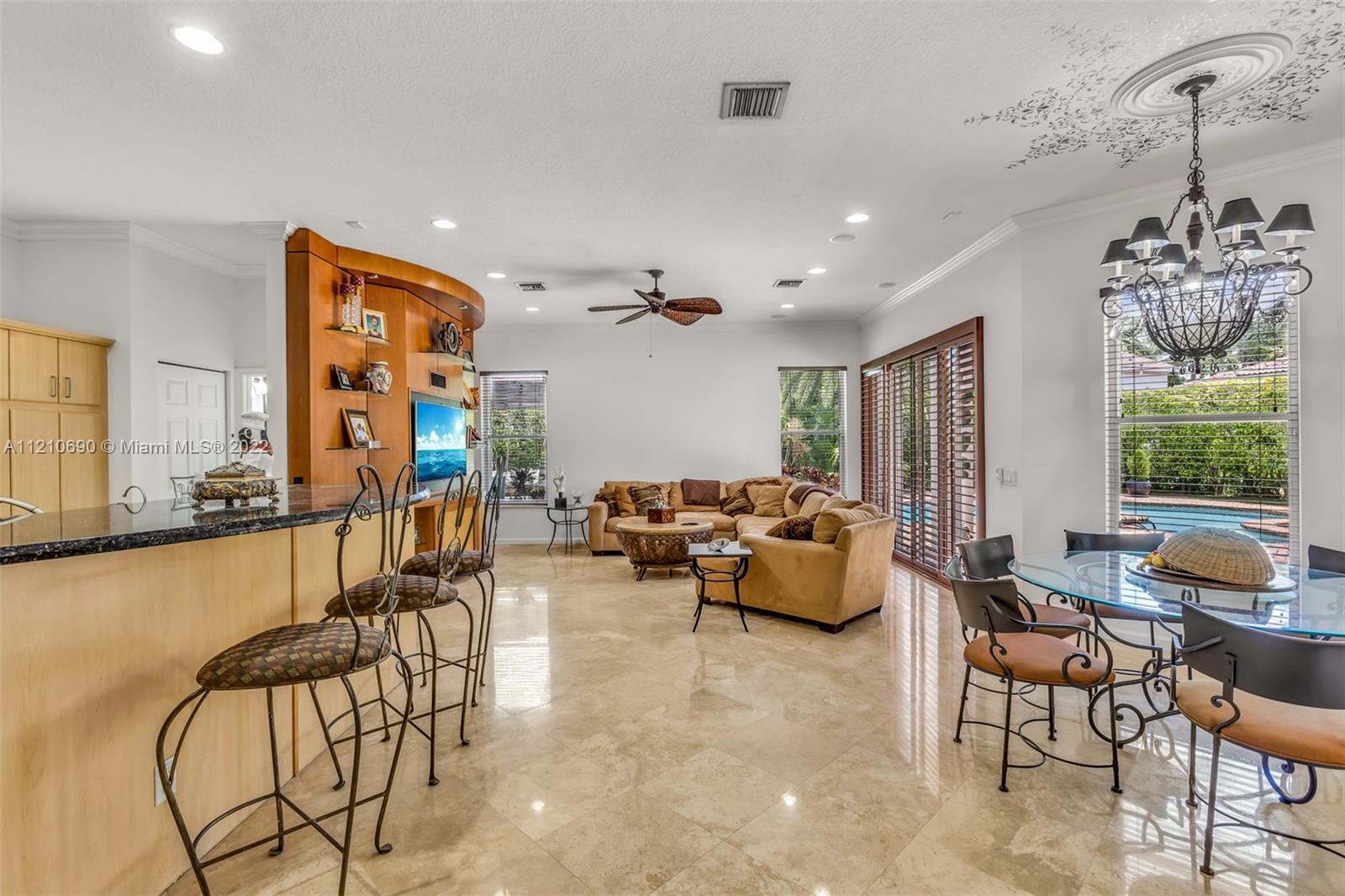 1806 Harbor Pointe Cir