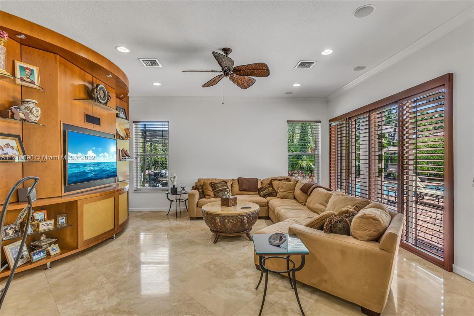 1806 Harbor Pointe Cir