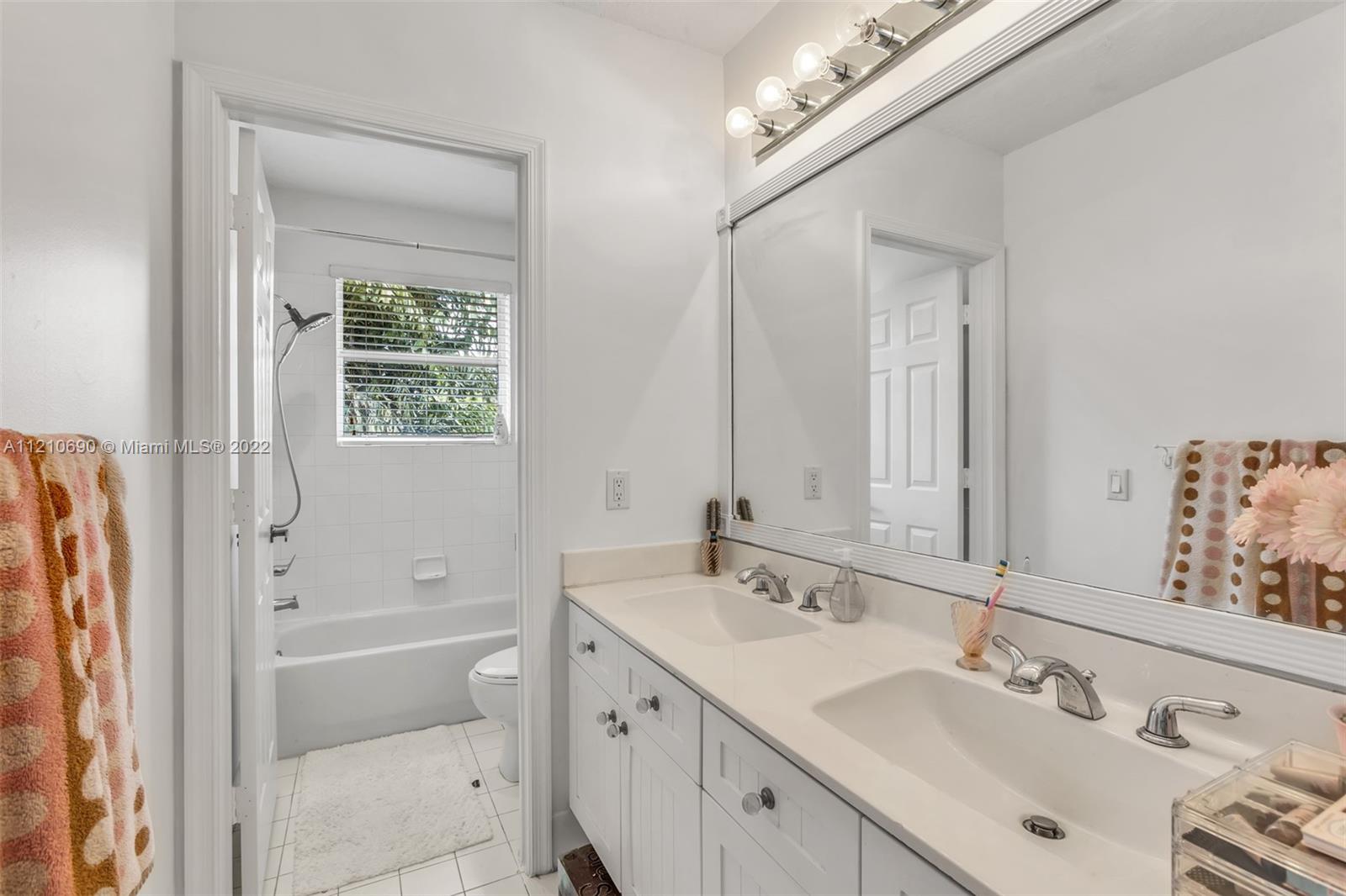 1806 Harbor Pointe Cir