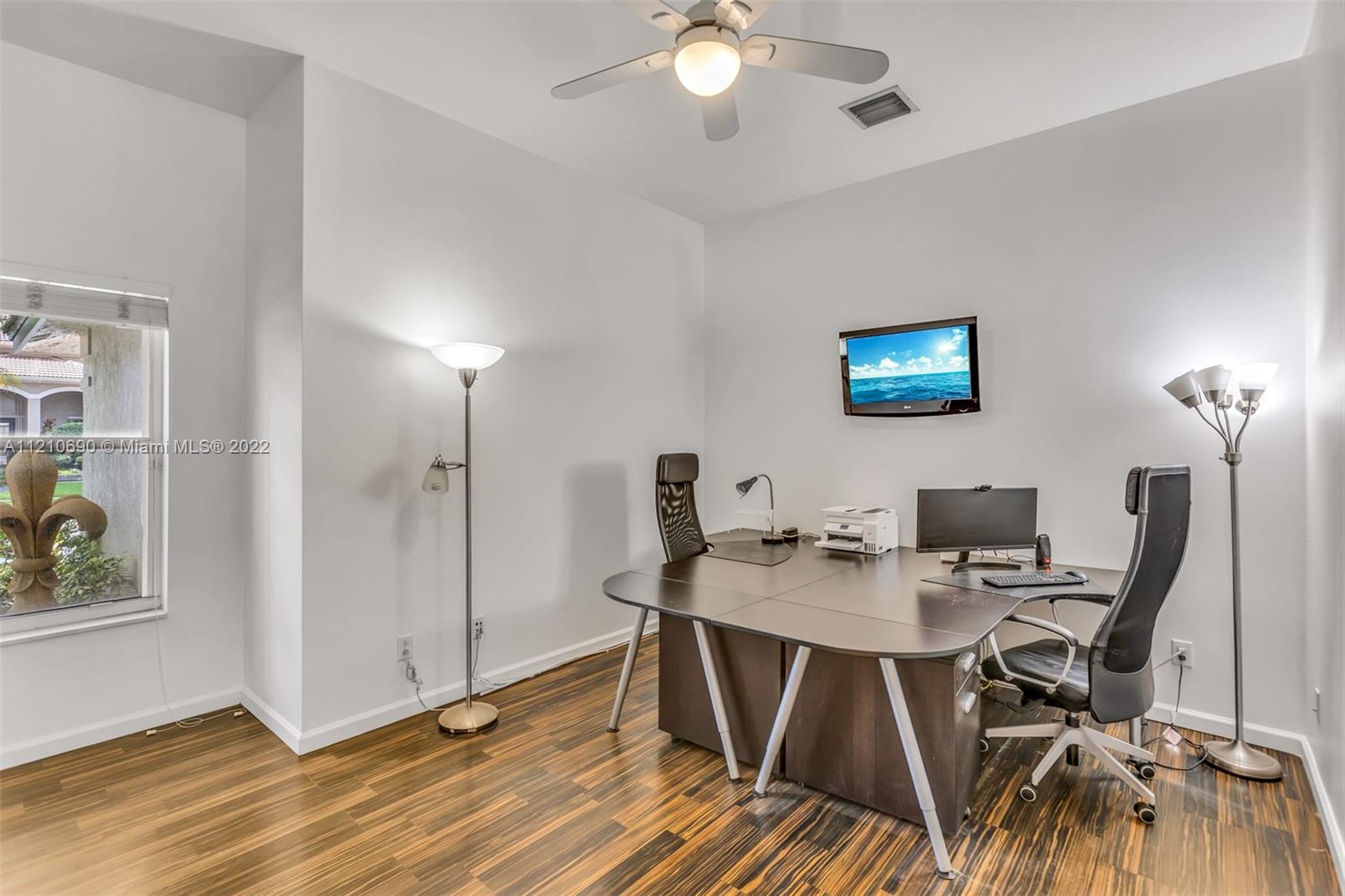 1806 Harbor Pointe Cir