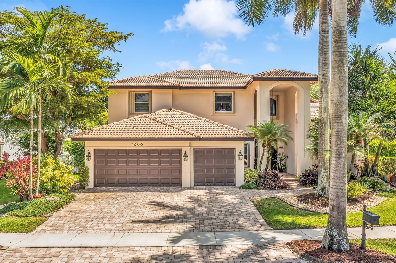 1806 Harbor Pointe Cir