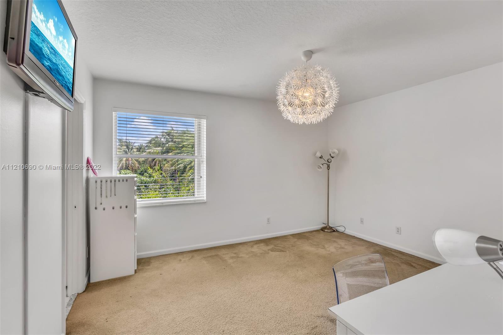 1806 Harbor Pointe Cir