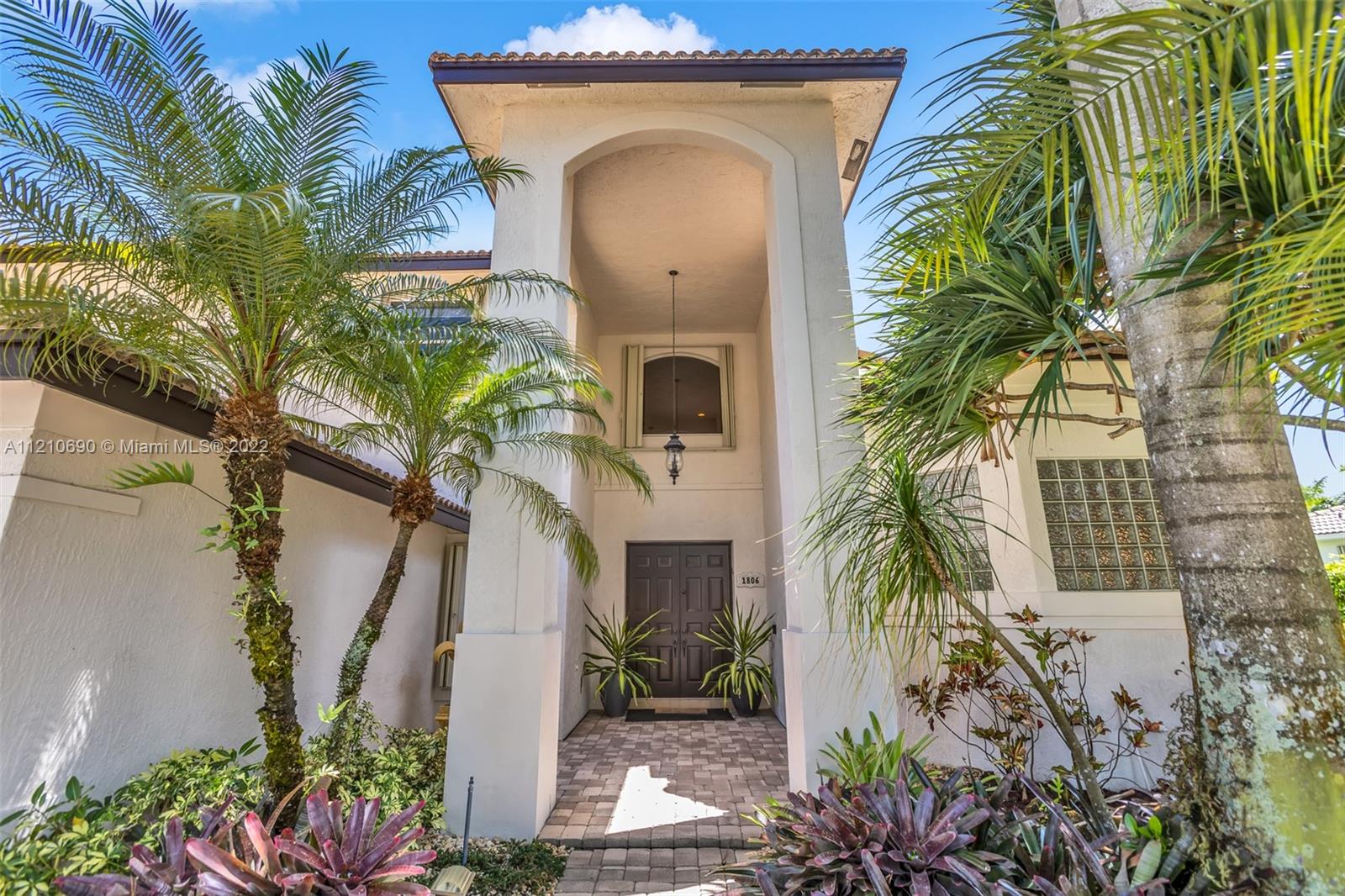 1806 Harbor Pointe Cir