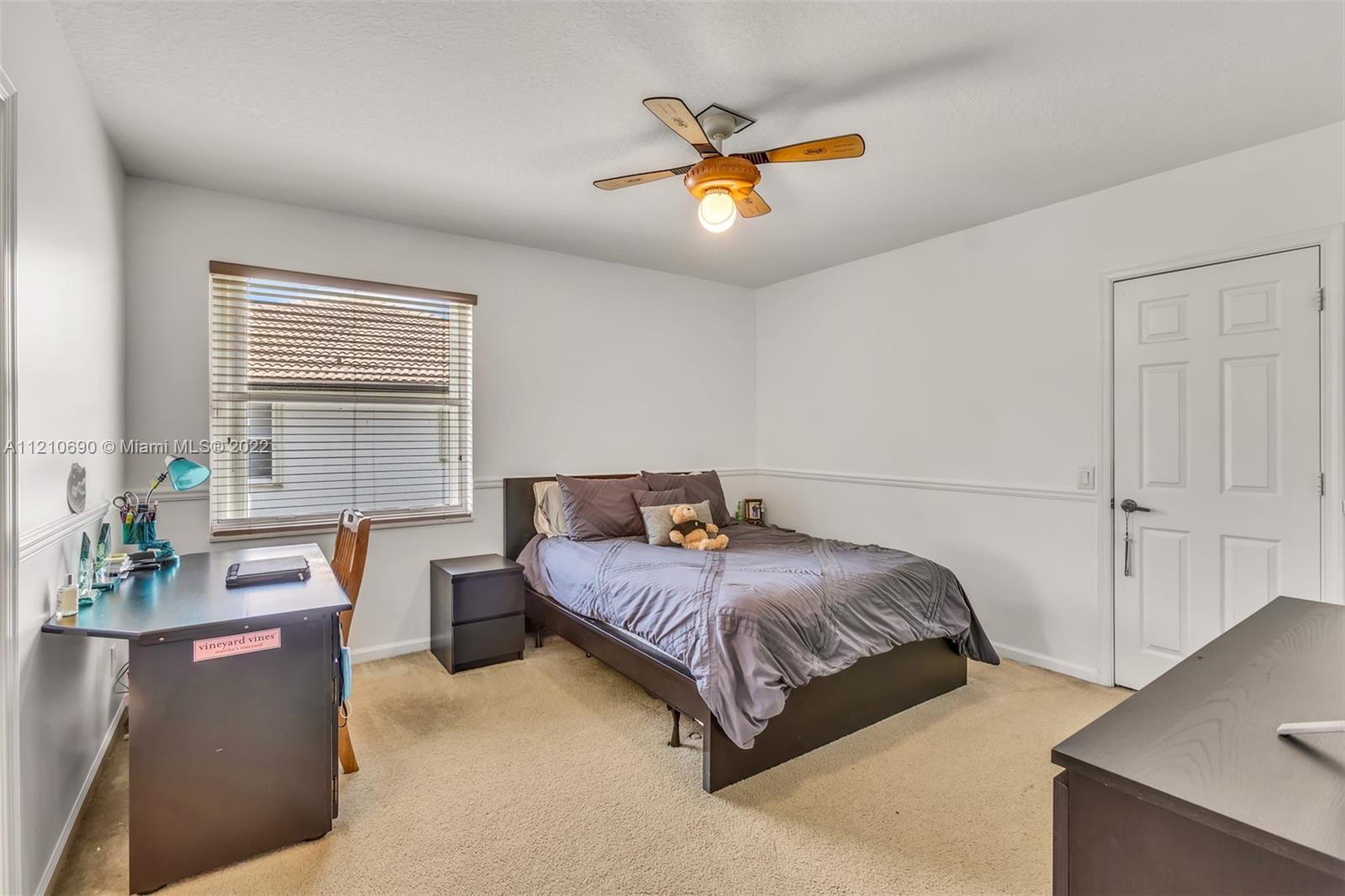 1806 Harbor Pointe Cir