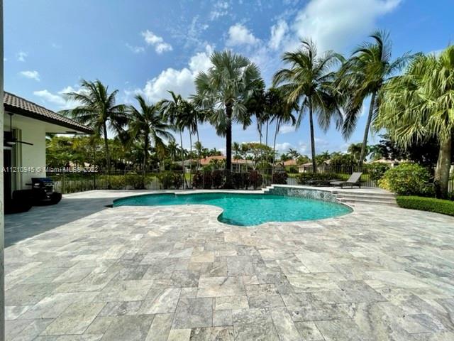 2538 Montclaire Ct