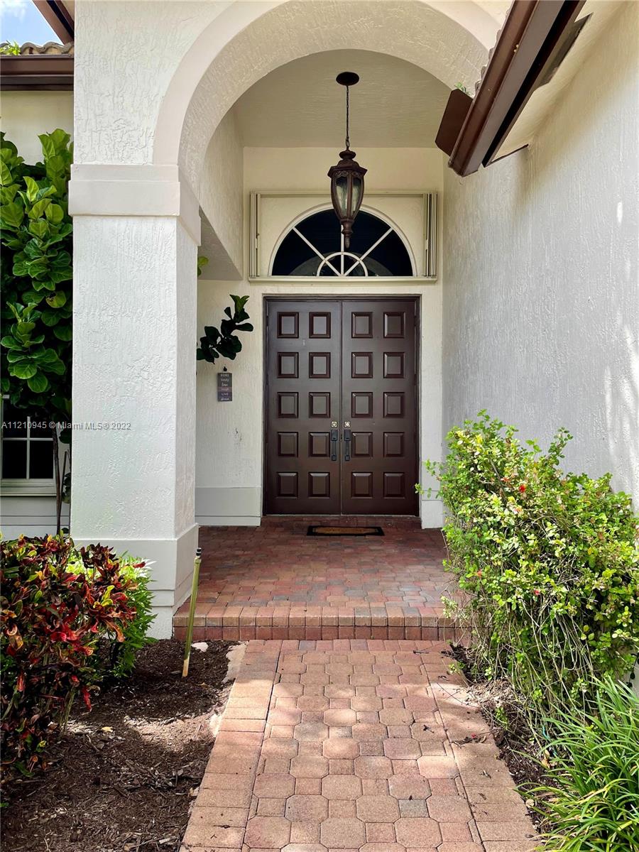 2538 Montclaire Ct