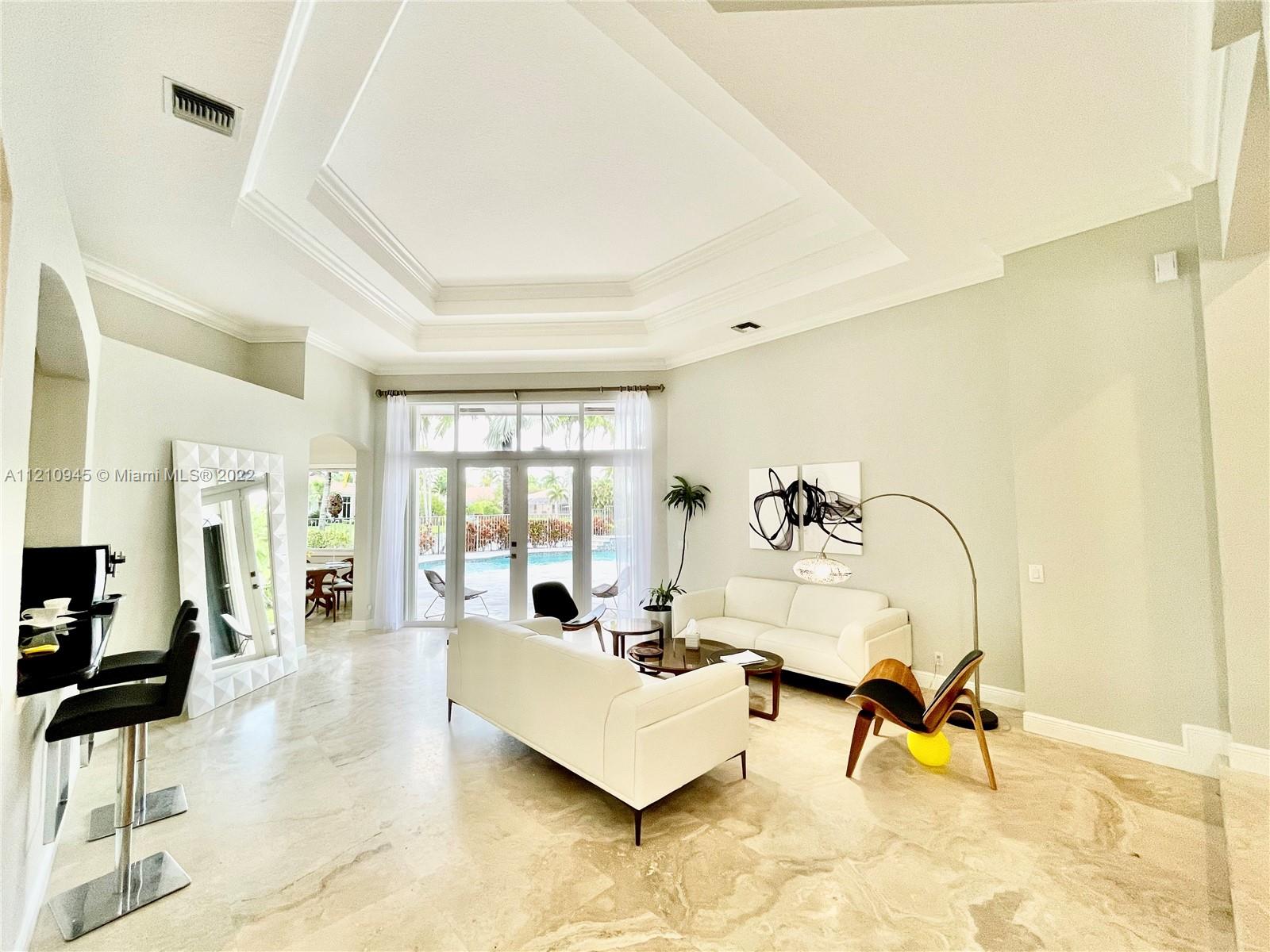 2538 Montclaire Ct