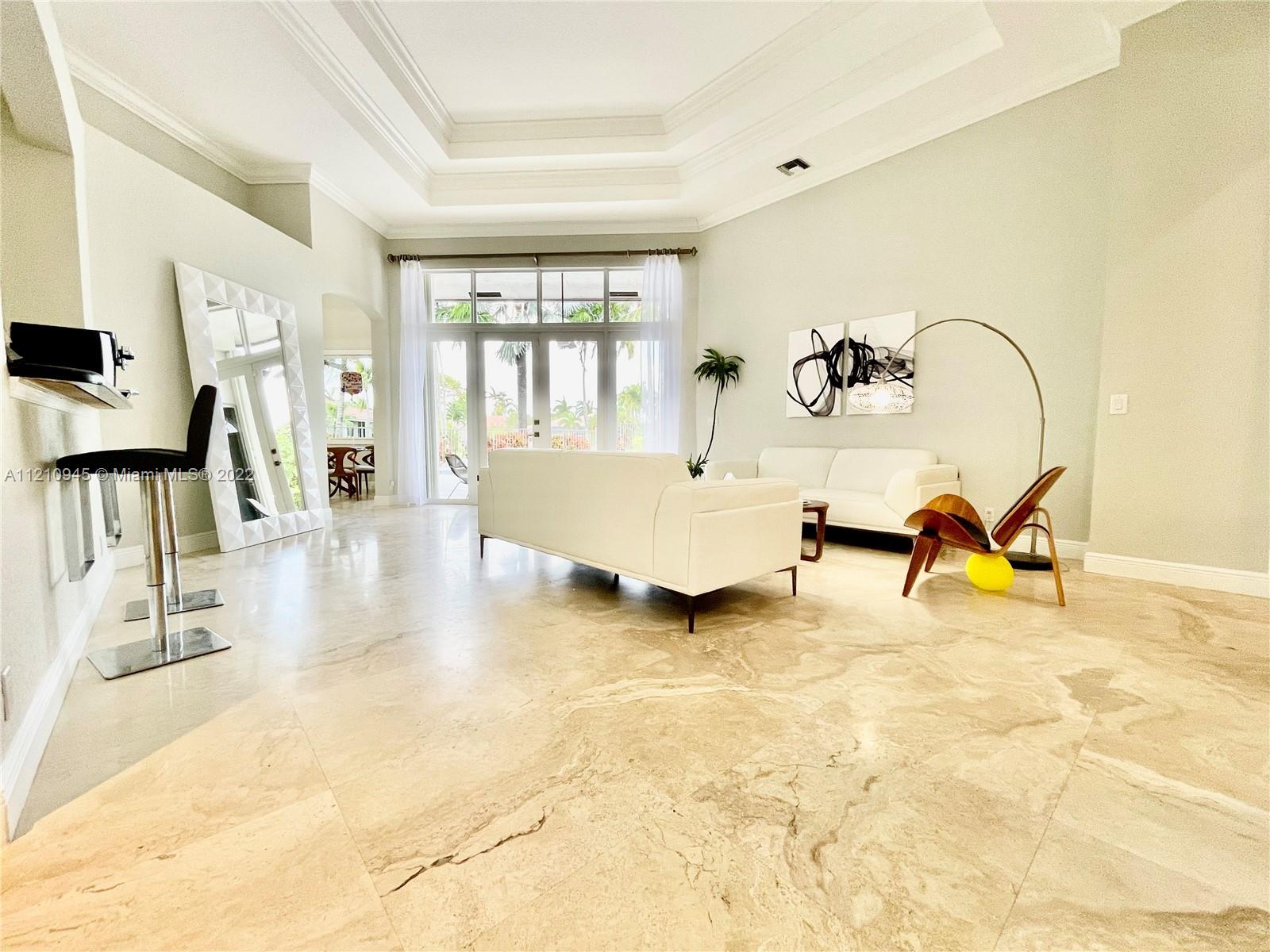 2538 Montclaire Ct