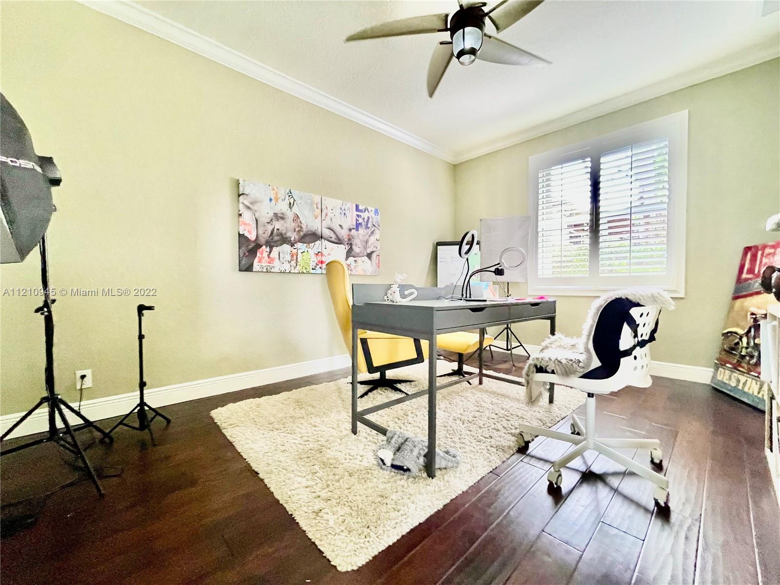 2538 Montclaire Ct