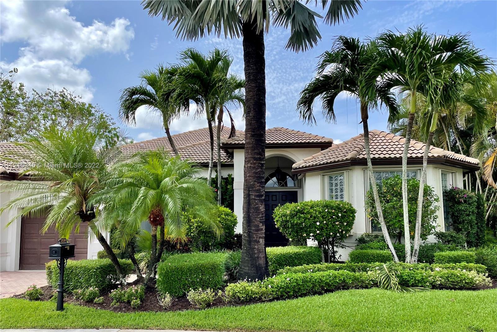 2538 Montclaire Ct