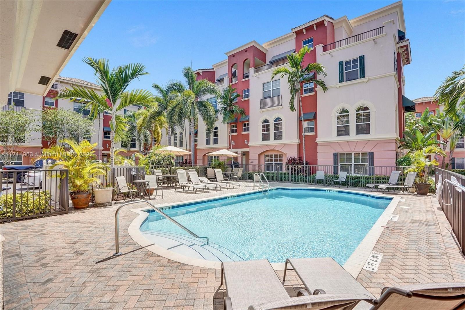 1033 NE 17th Way Unit: 805