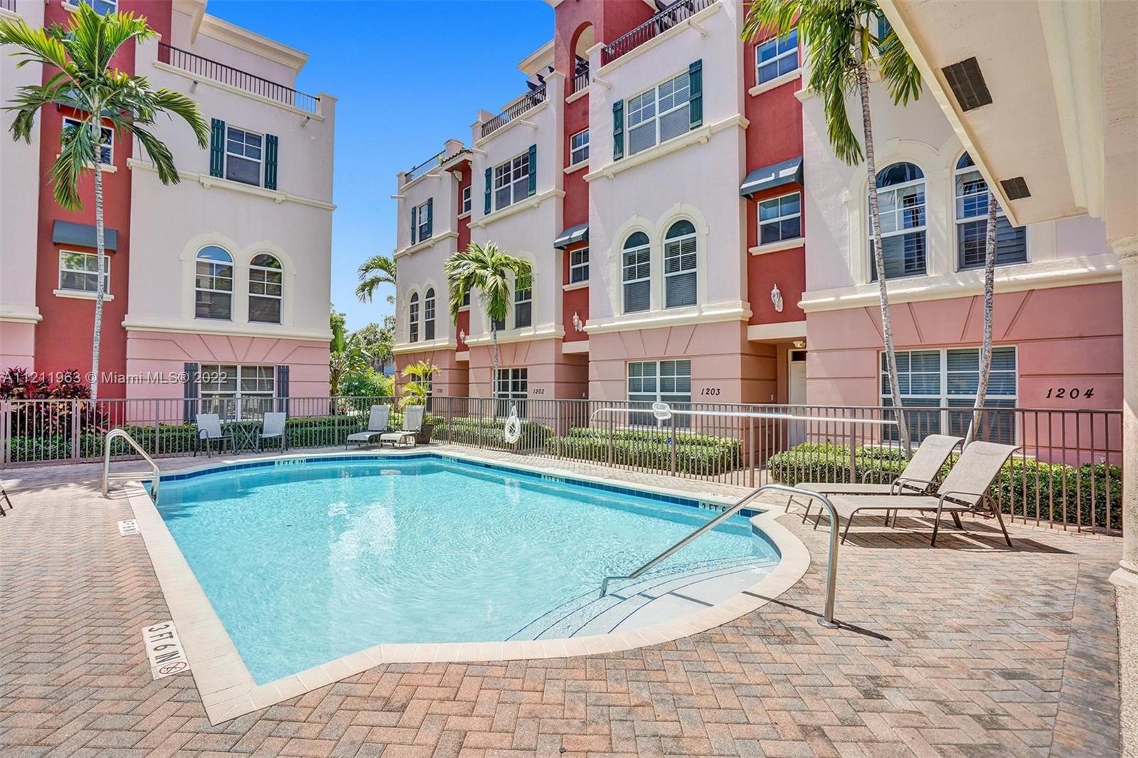1033 NE 17th Way Unit: 805