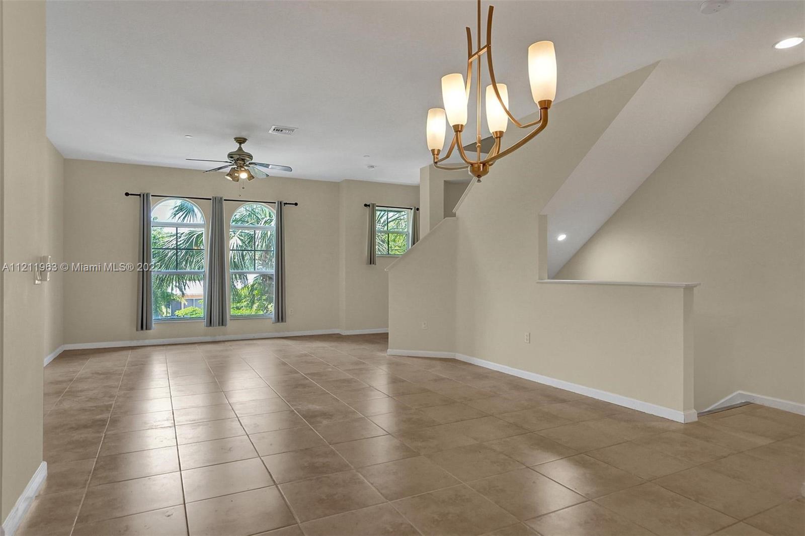 1033 NE 17th Way Unit: 805