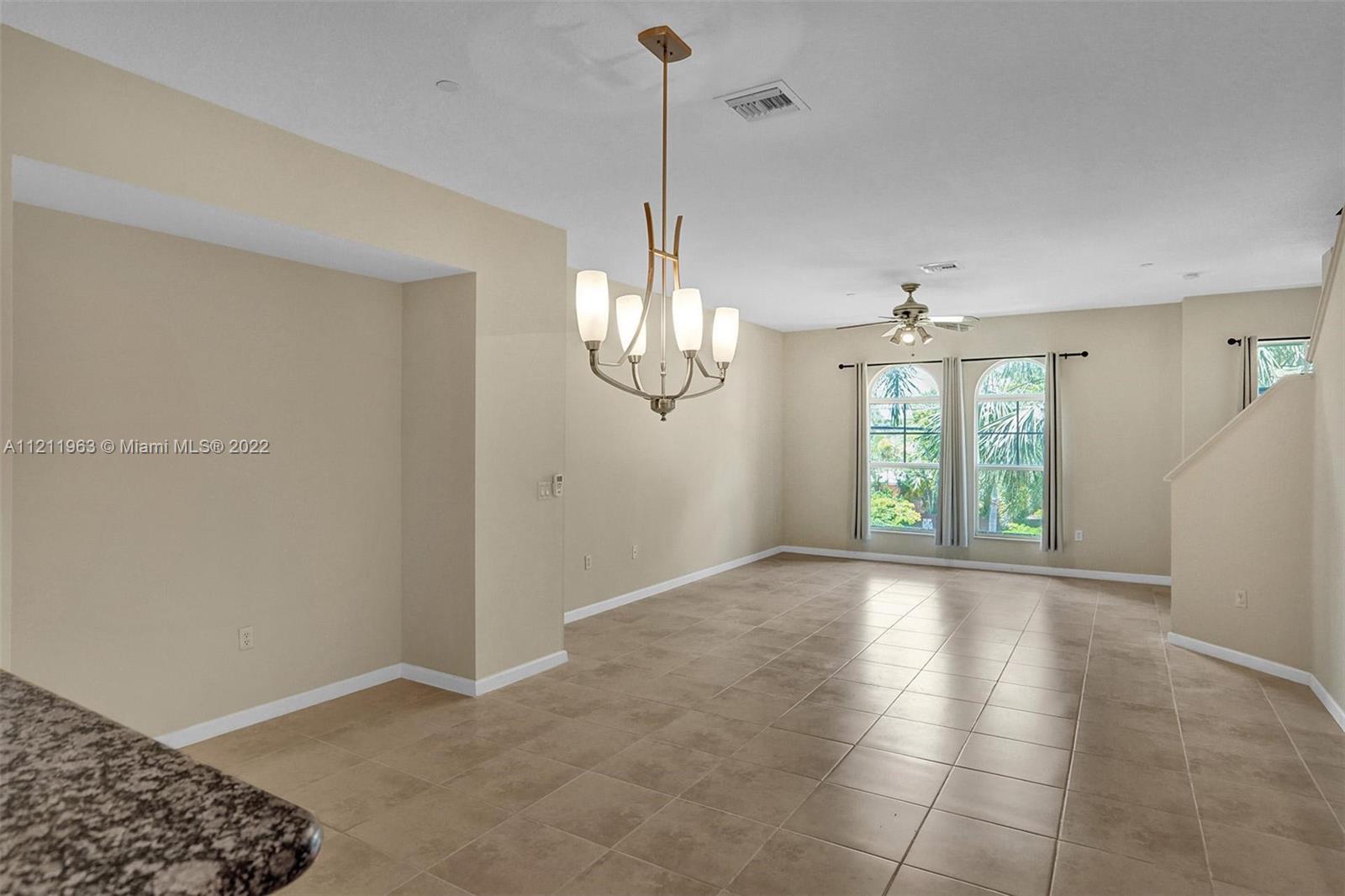1033 NE 17th Way Unit: 805