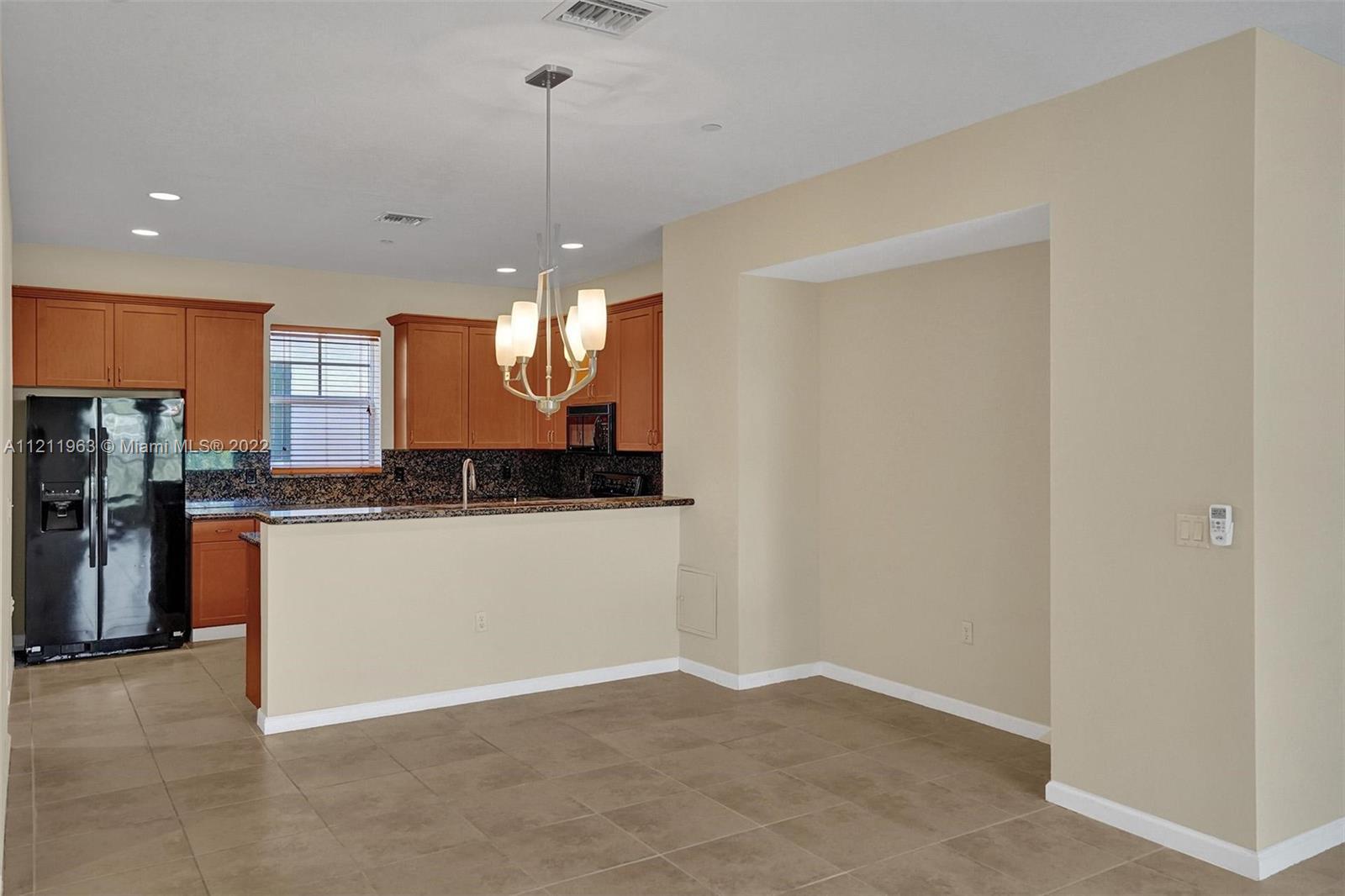 1033 NE 17th Way Unit: 805