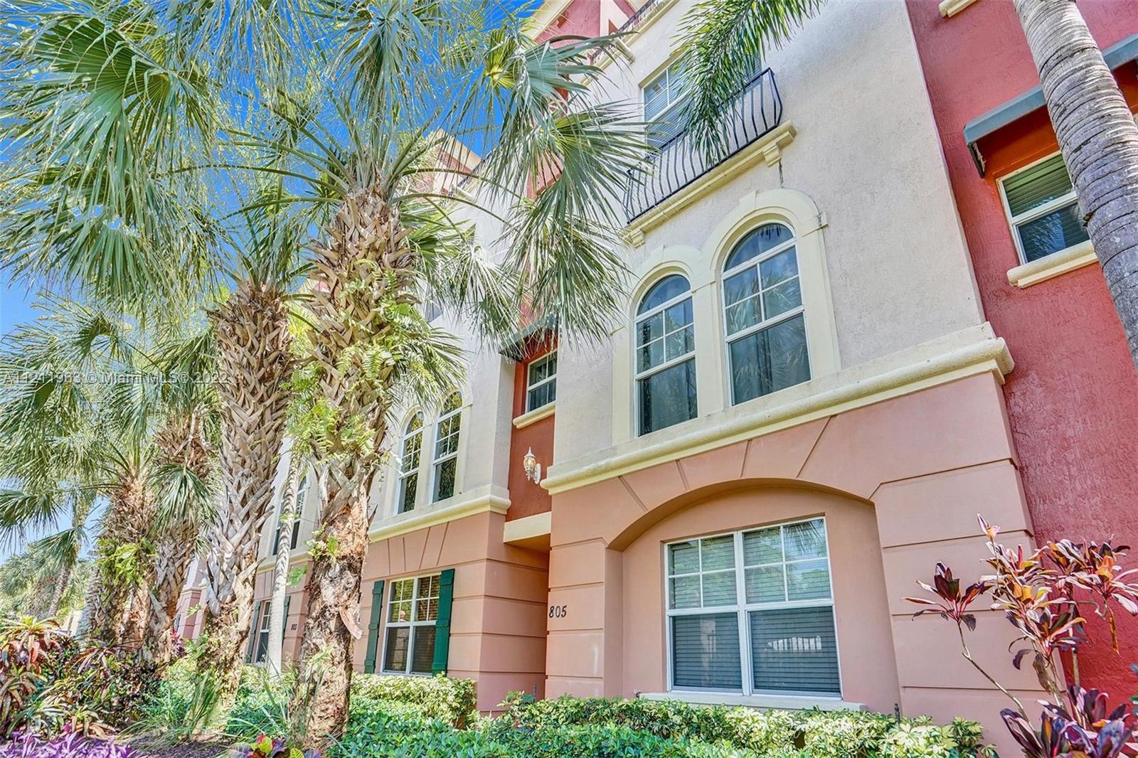 1033 NE 17th Way Unit: 805