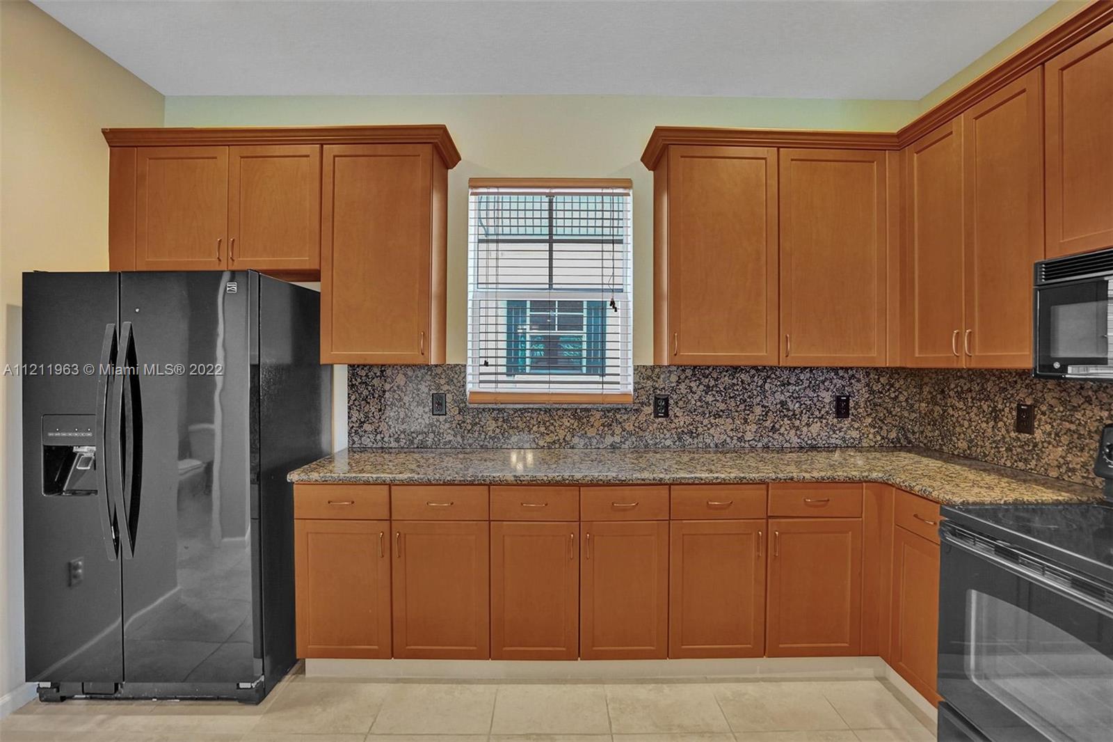 1033 NE 17th Way Unit: 805
