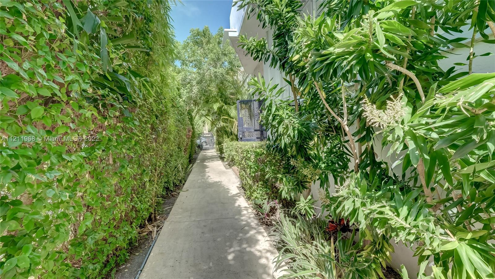 825 Jefferson Ave Unit: 2