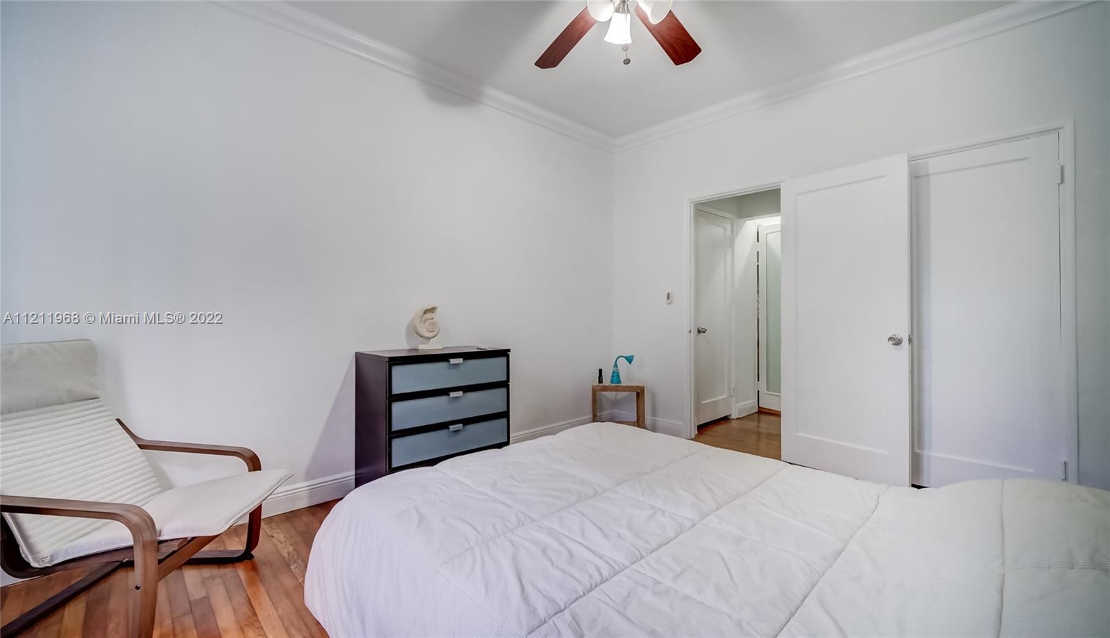 825 Jefferson Ave Unit: 2